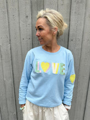 Sweat LOVE - Auora rosa med orange broderi klassiker