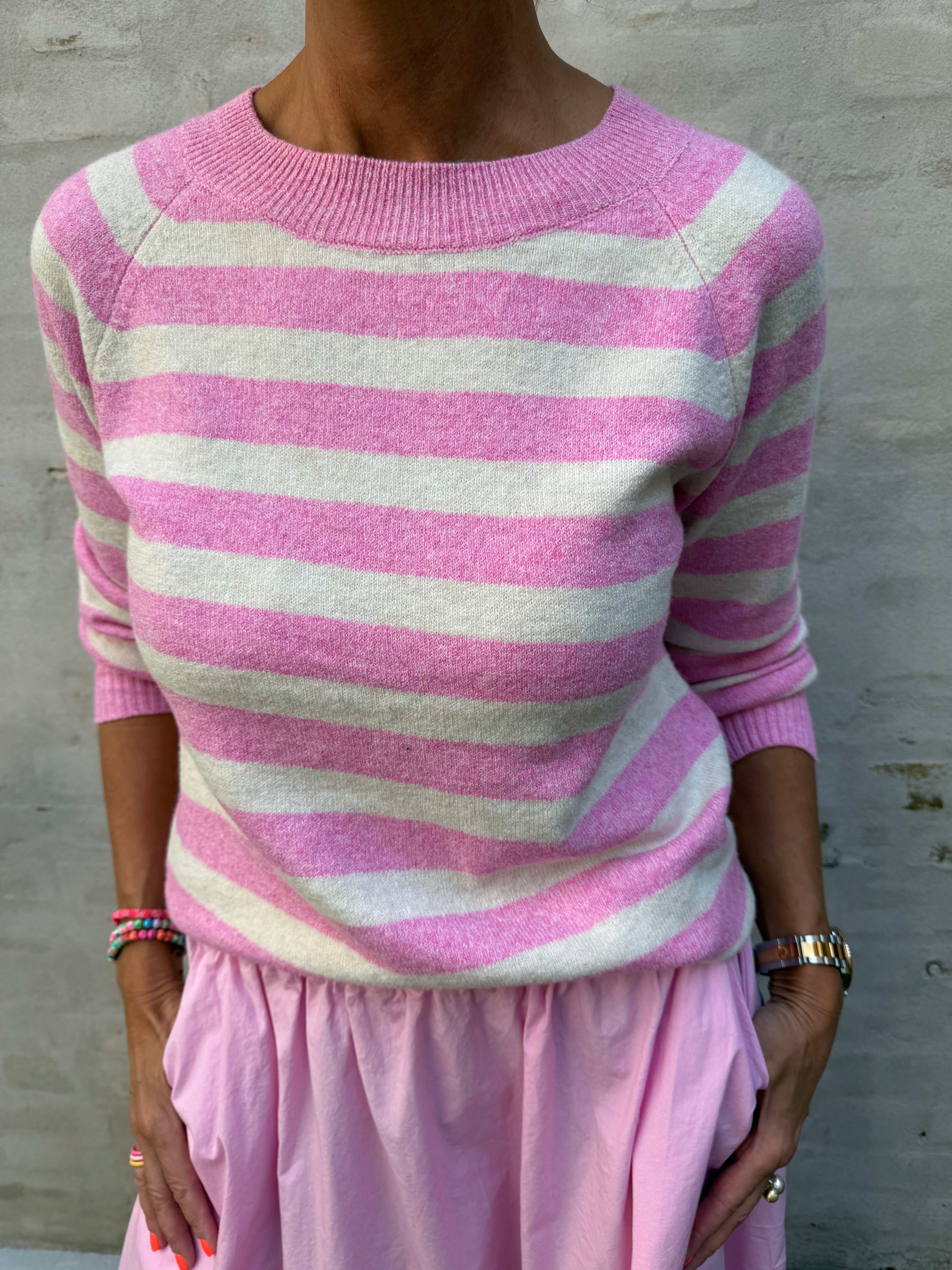 DOFFY O-NECK BLOUSE - Fuchsia Pink/BIRCH