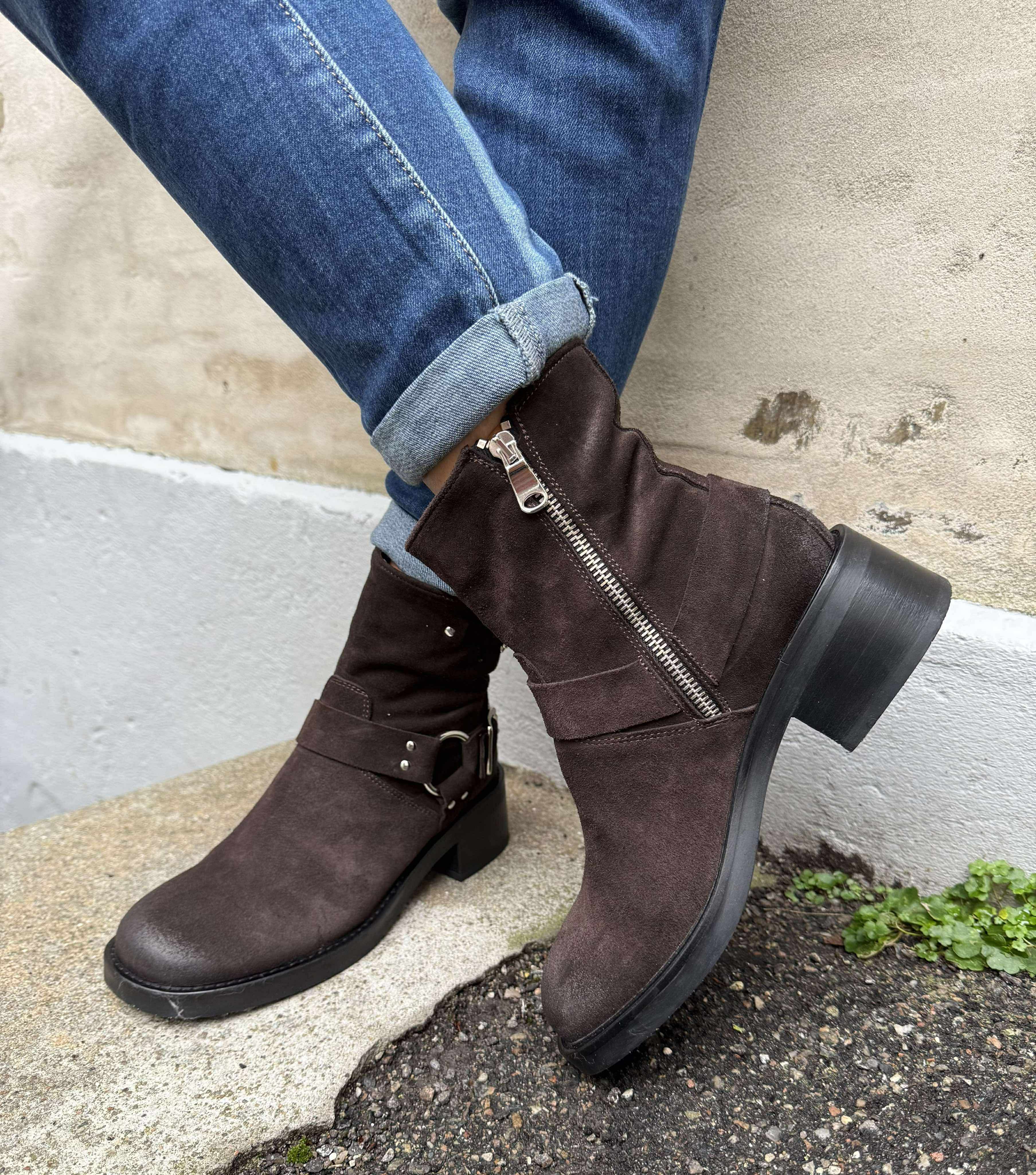 Carolina Boots - Mocca Suede
