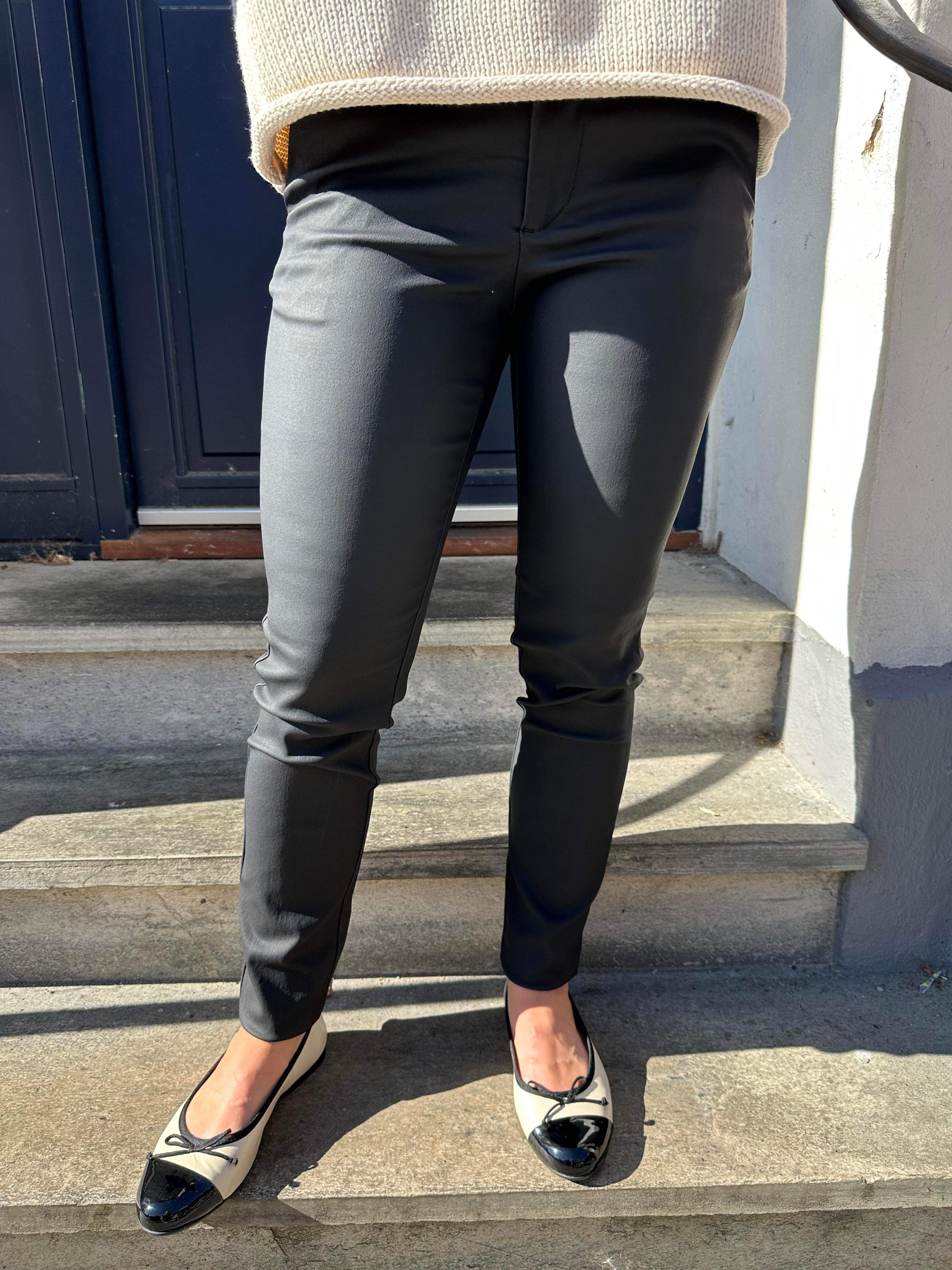 Leah classic coated pant black