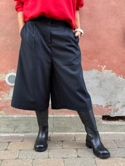 Rima Slim Pinstripe Shorts - Mörkblå