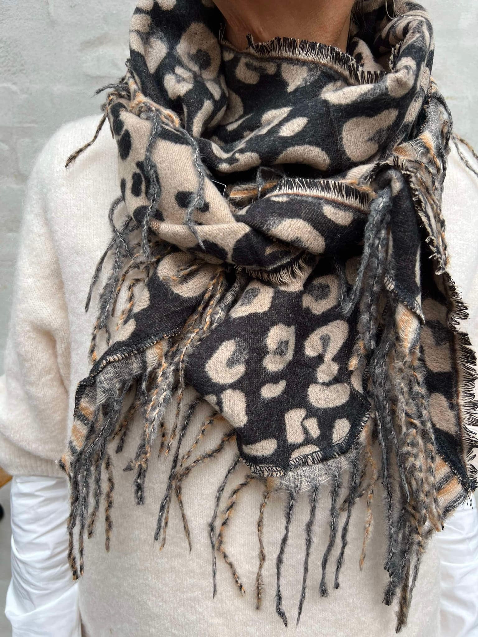 Rosalia lux scarf taupe