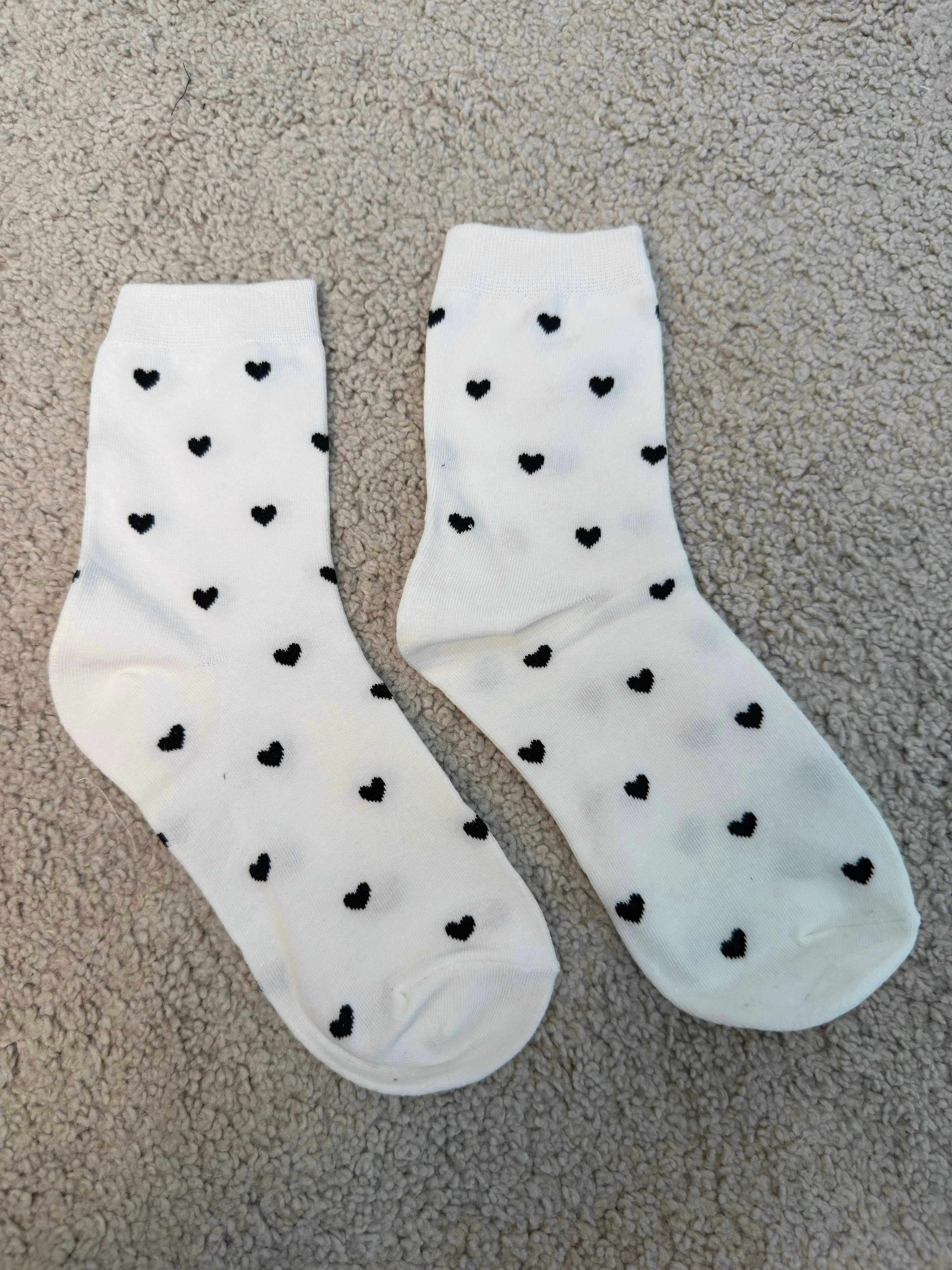 Love sock white w. black