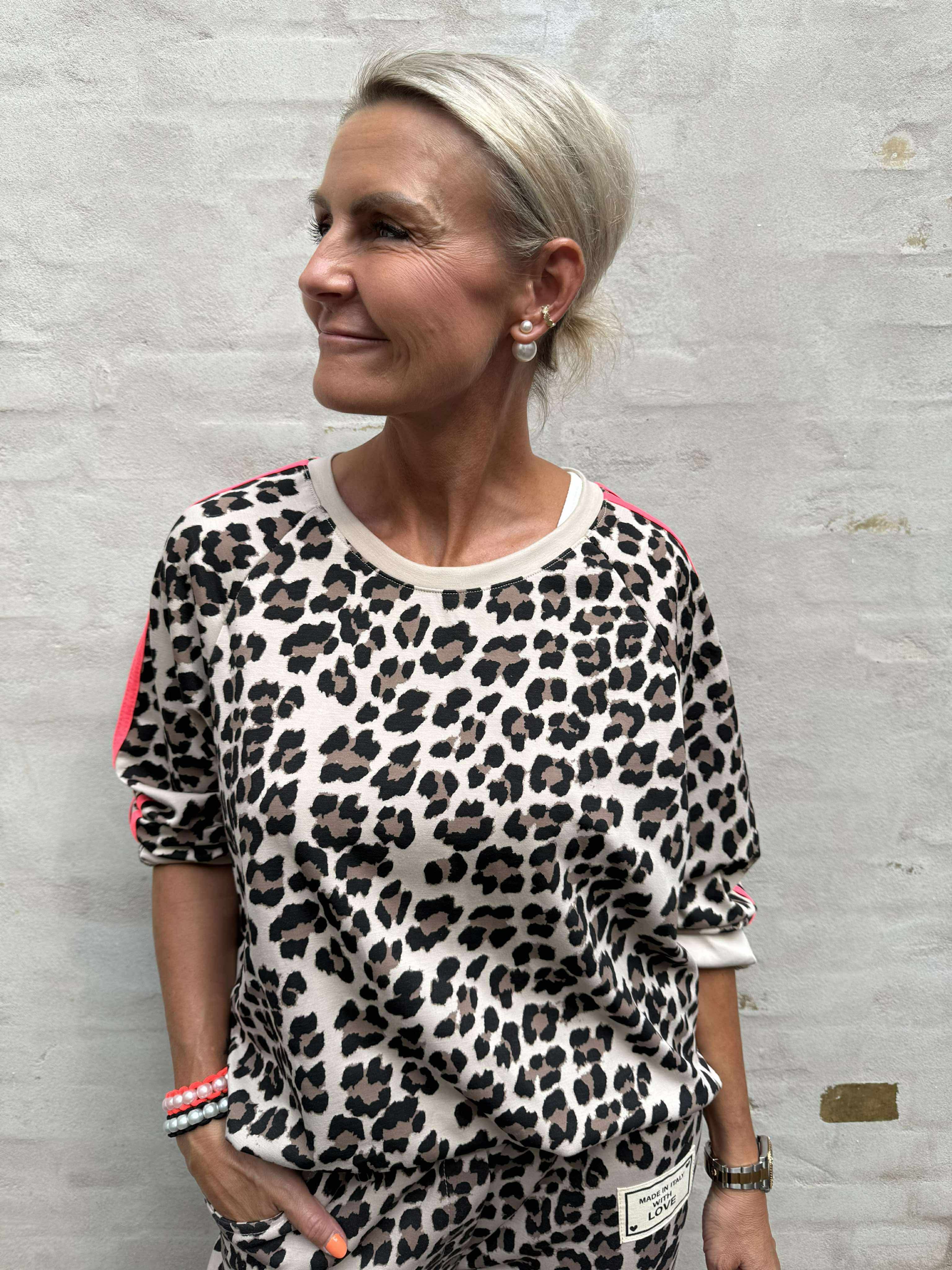Gia Leo Sweat - Leo