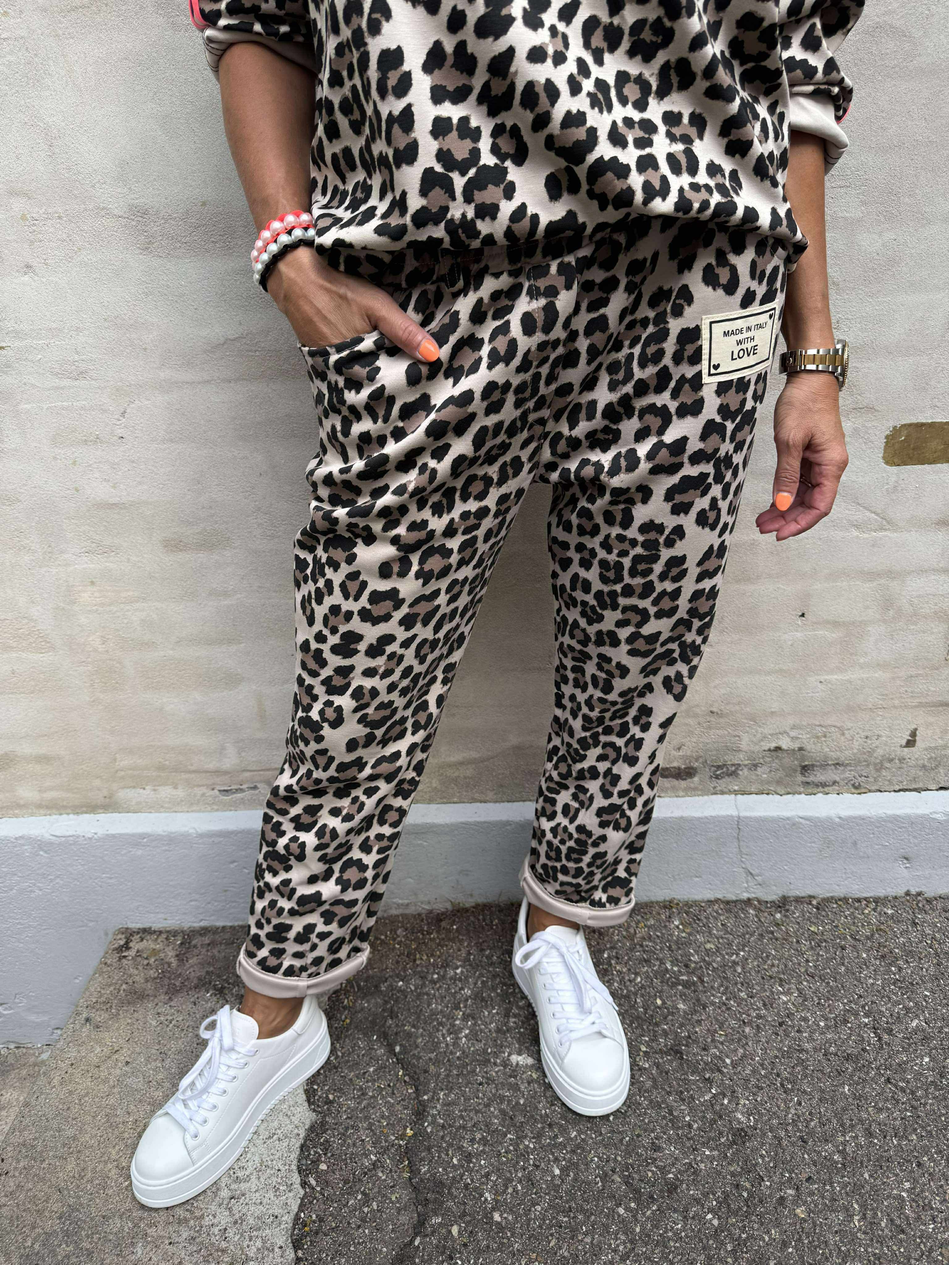 Gia Leo Sweat Pants - Leo
