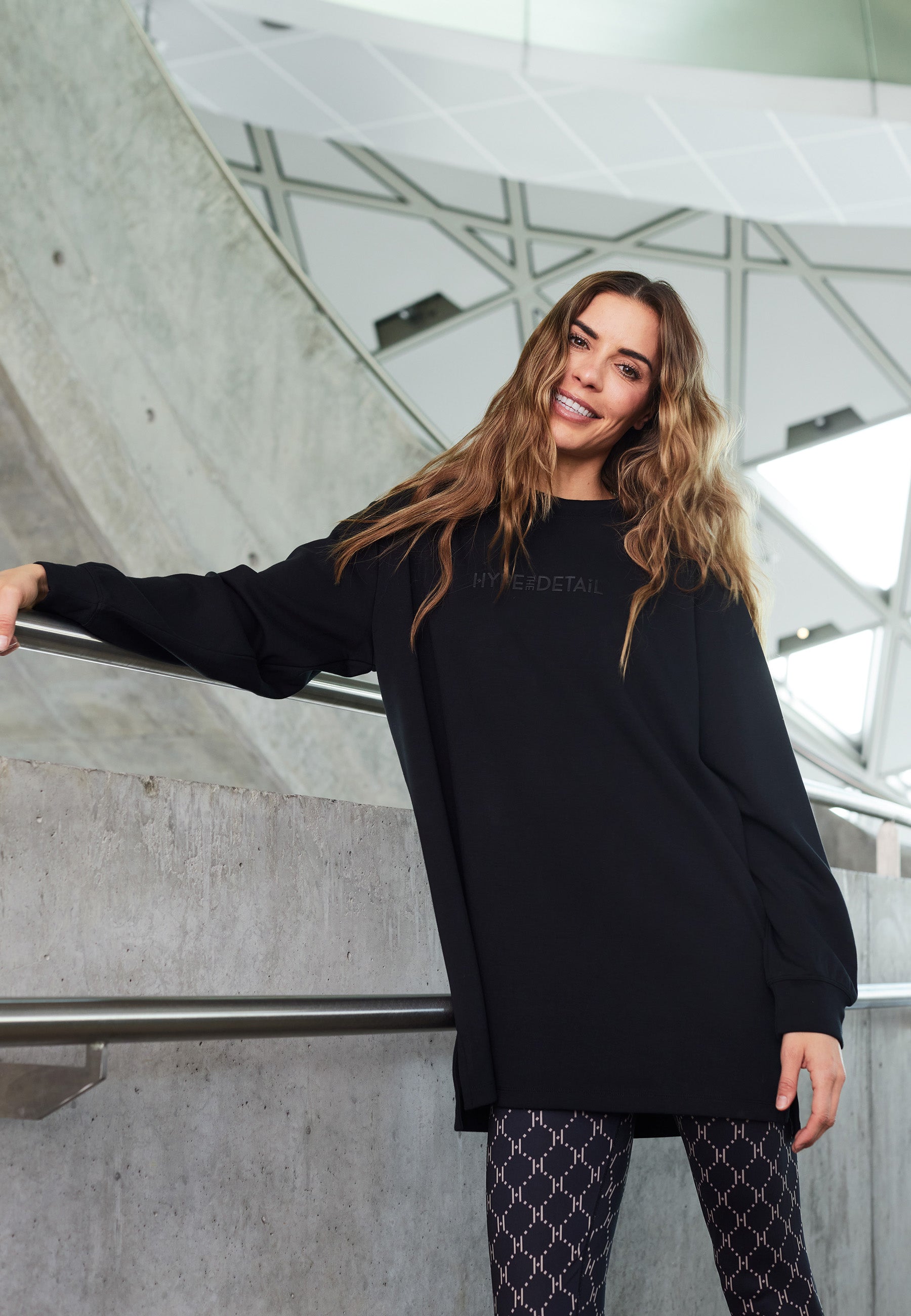 Sweatshirt - Black