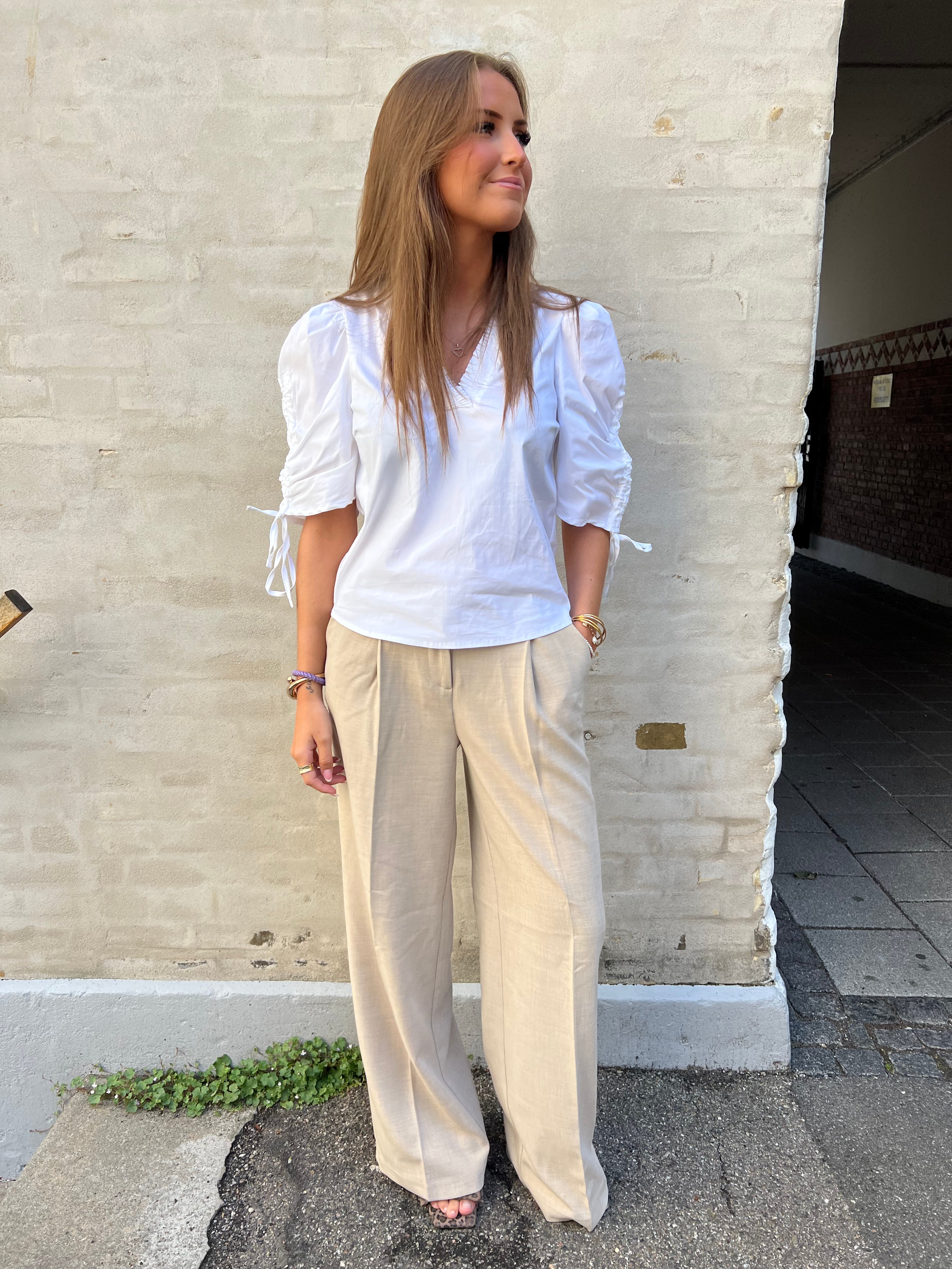 SannaCC puff v-blouse white