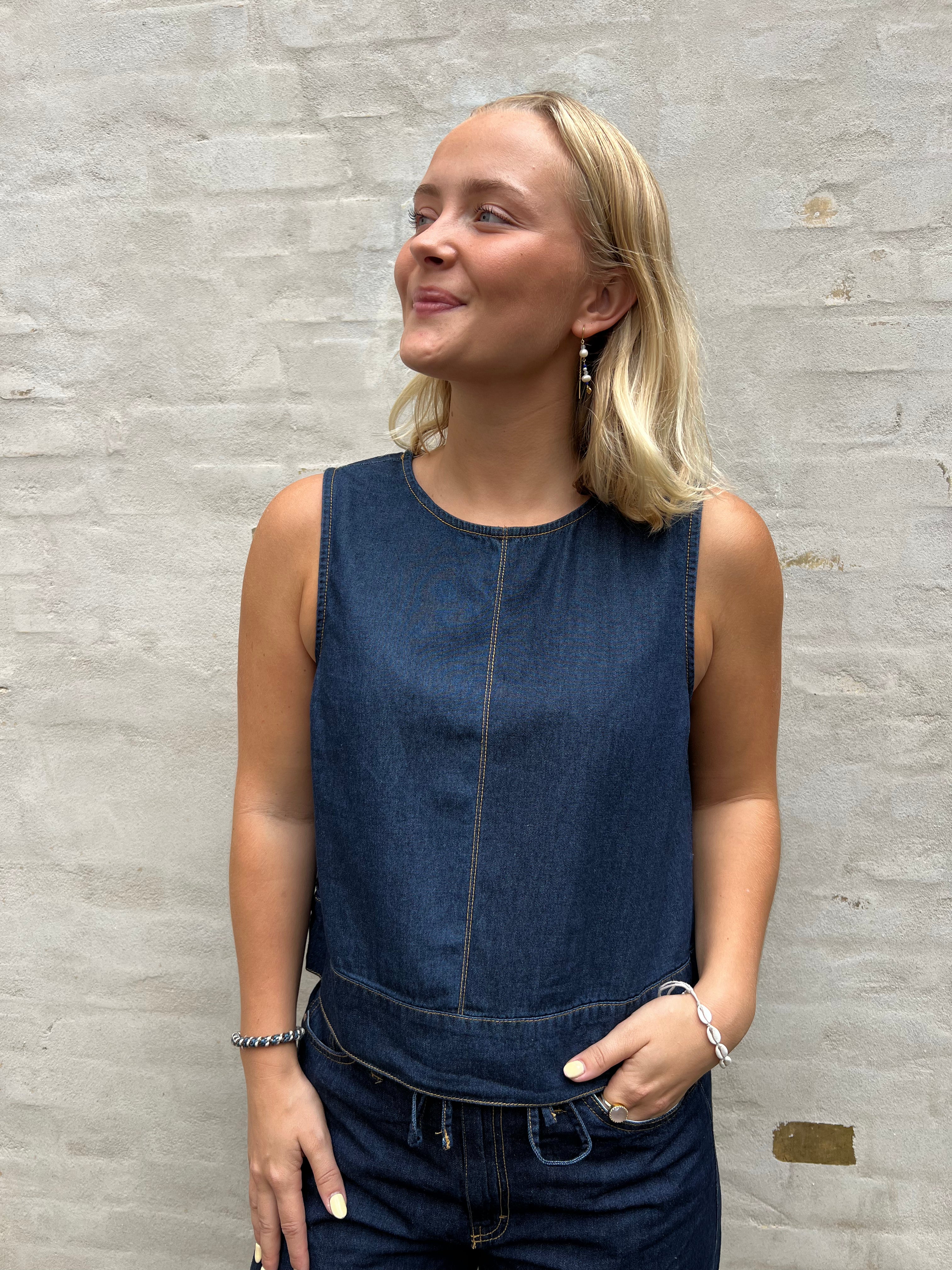 Sabrina Roundneck S/L top dark blue denim