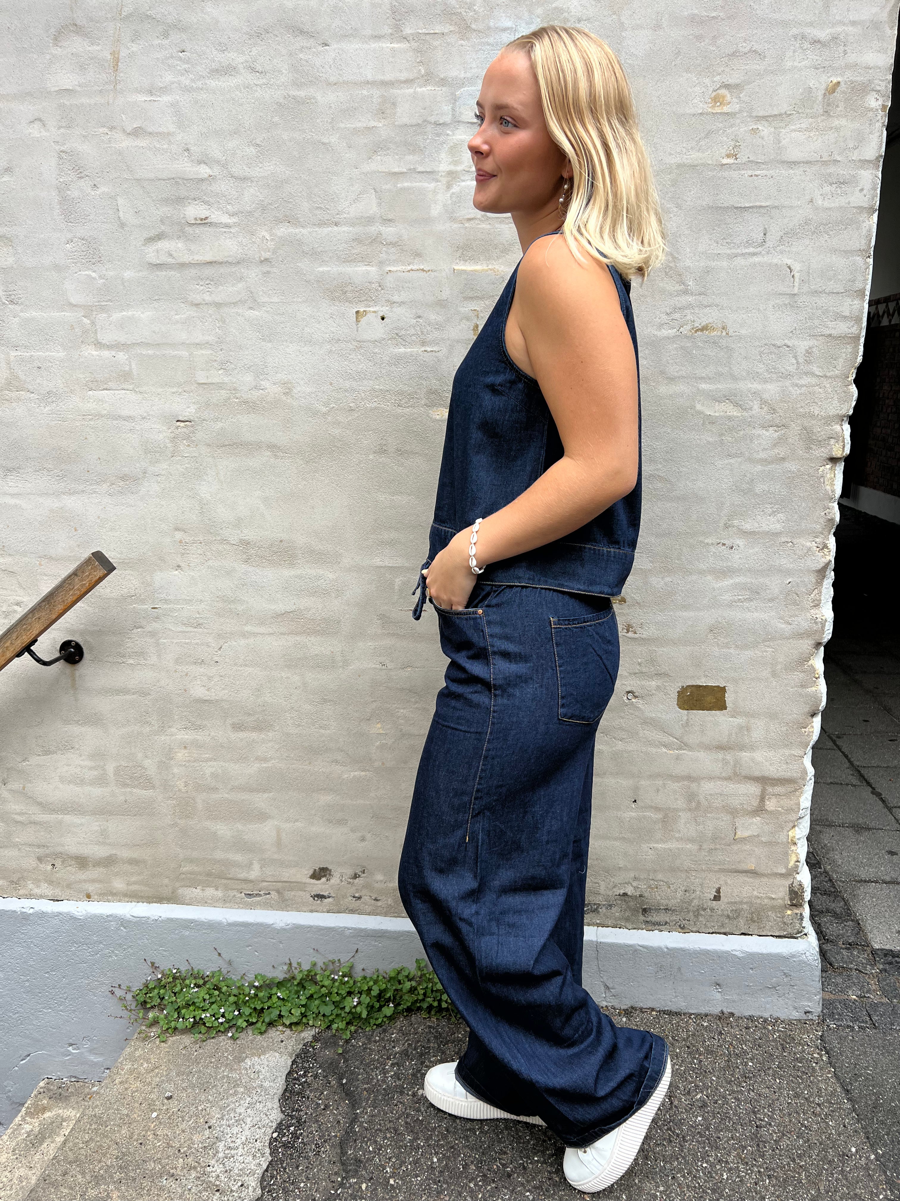 Sabrina Roundneck S/L top dark blue denim