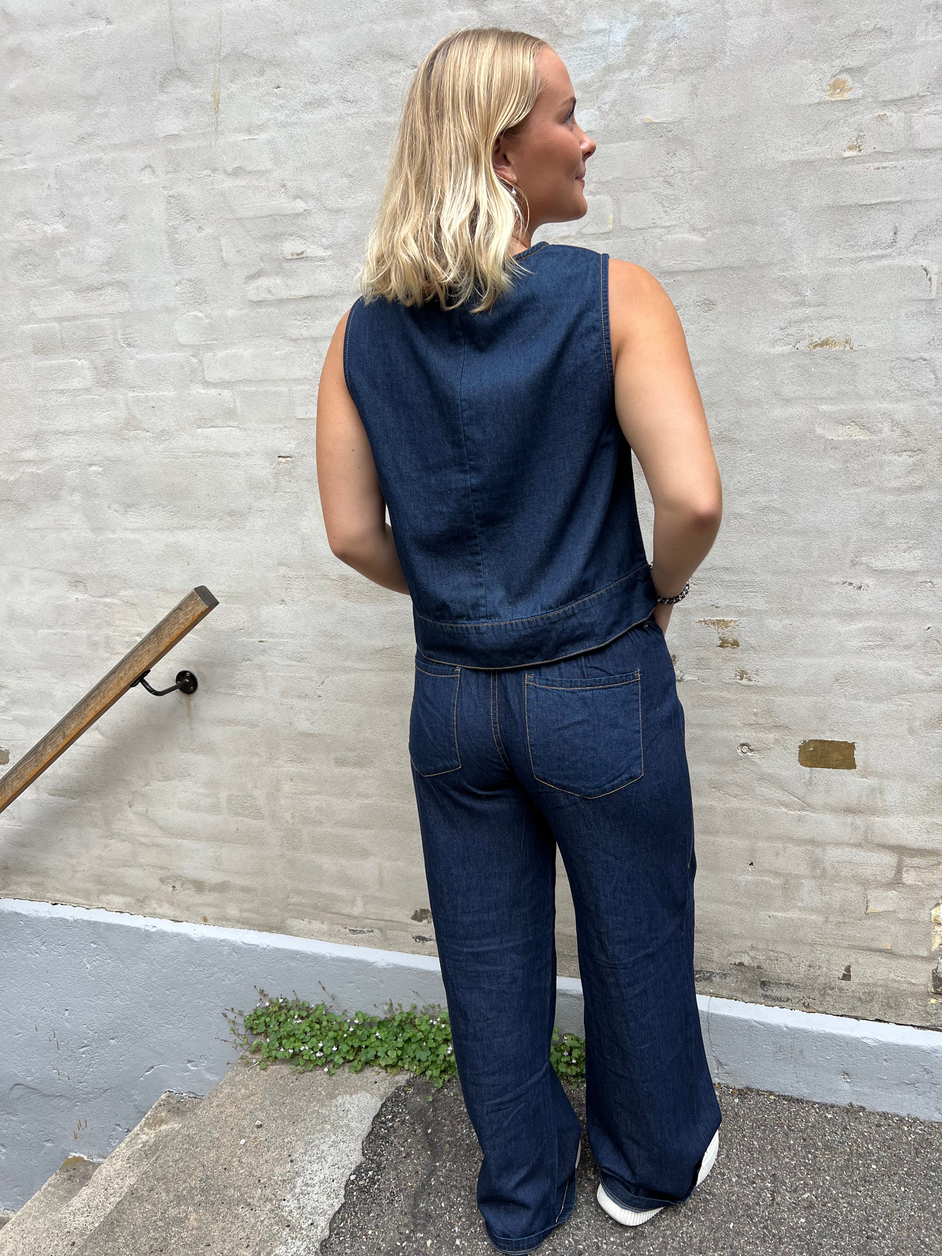 Sabrina Roundneck S/L top dark blue denim