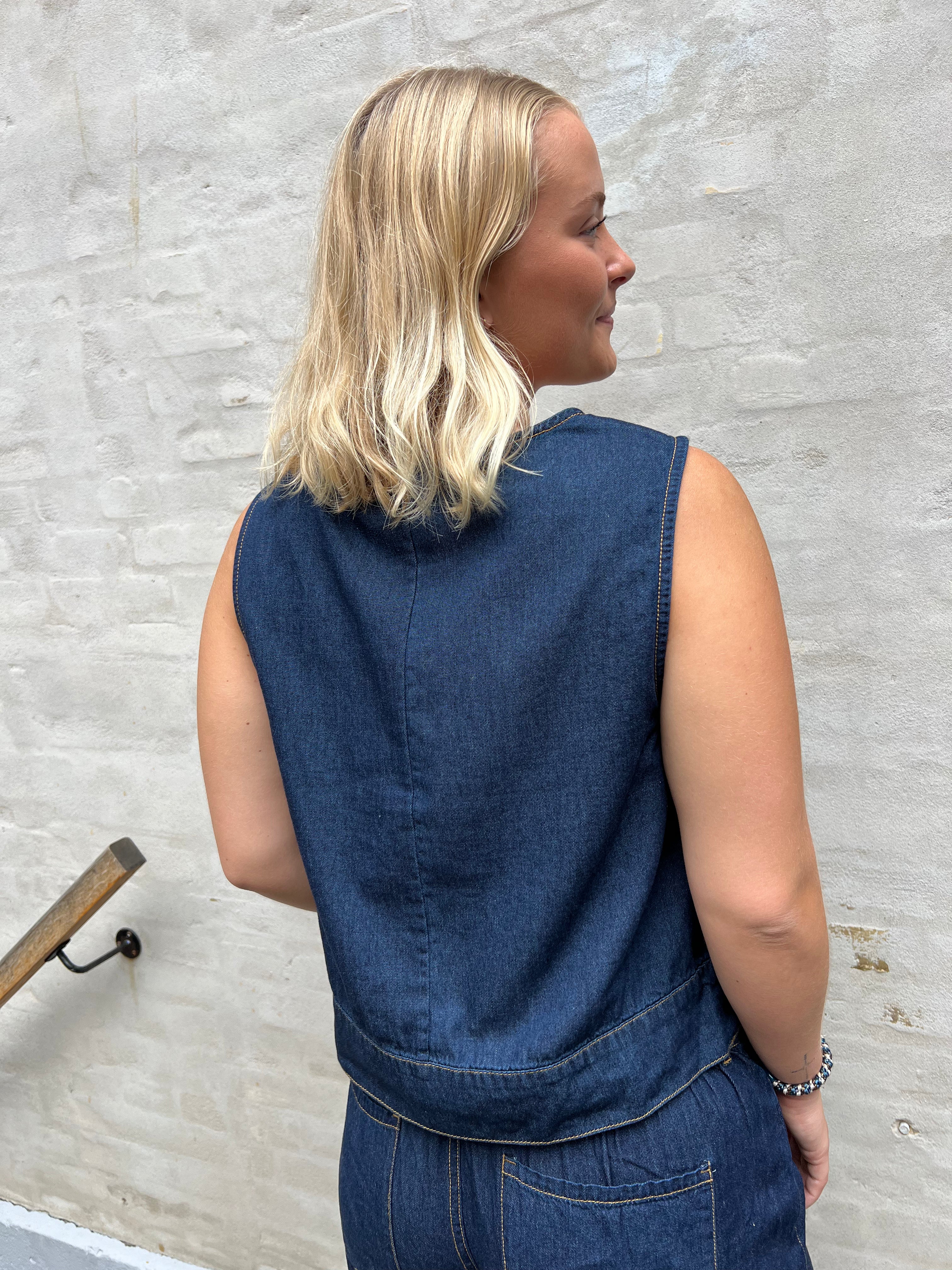 Sabrina Roundneck S/L top dark blue denim