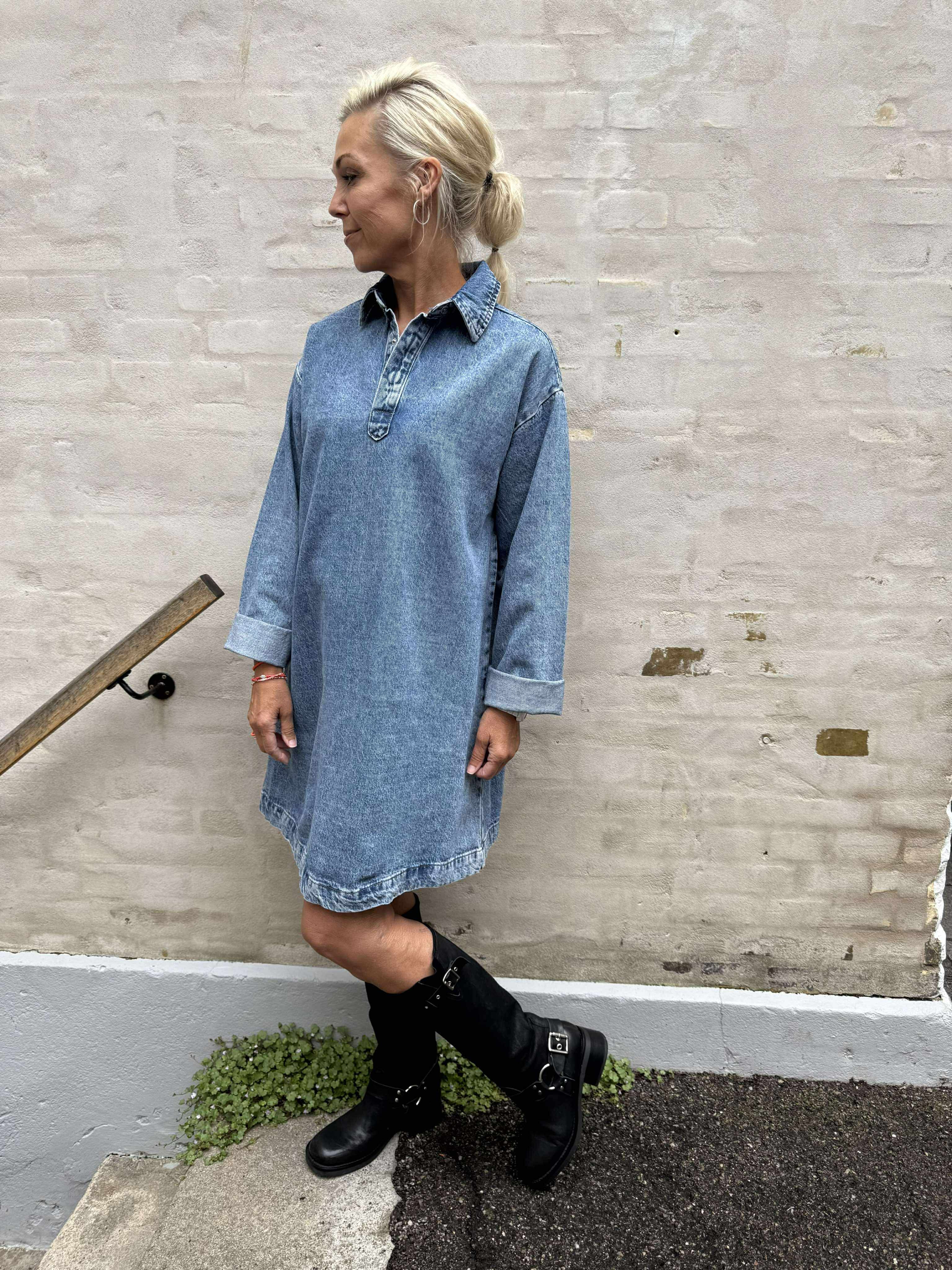 KENYA A-SHAPE DENIM DRESS - Medium Denim Blue