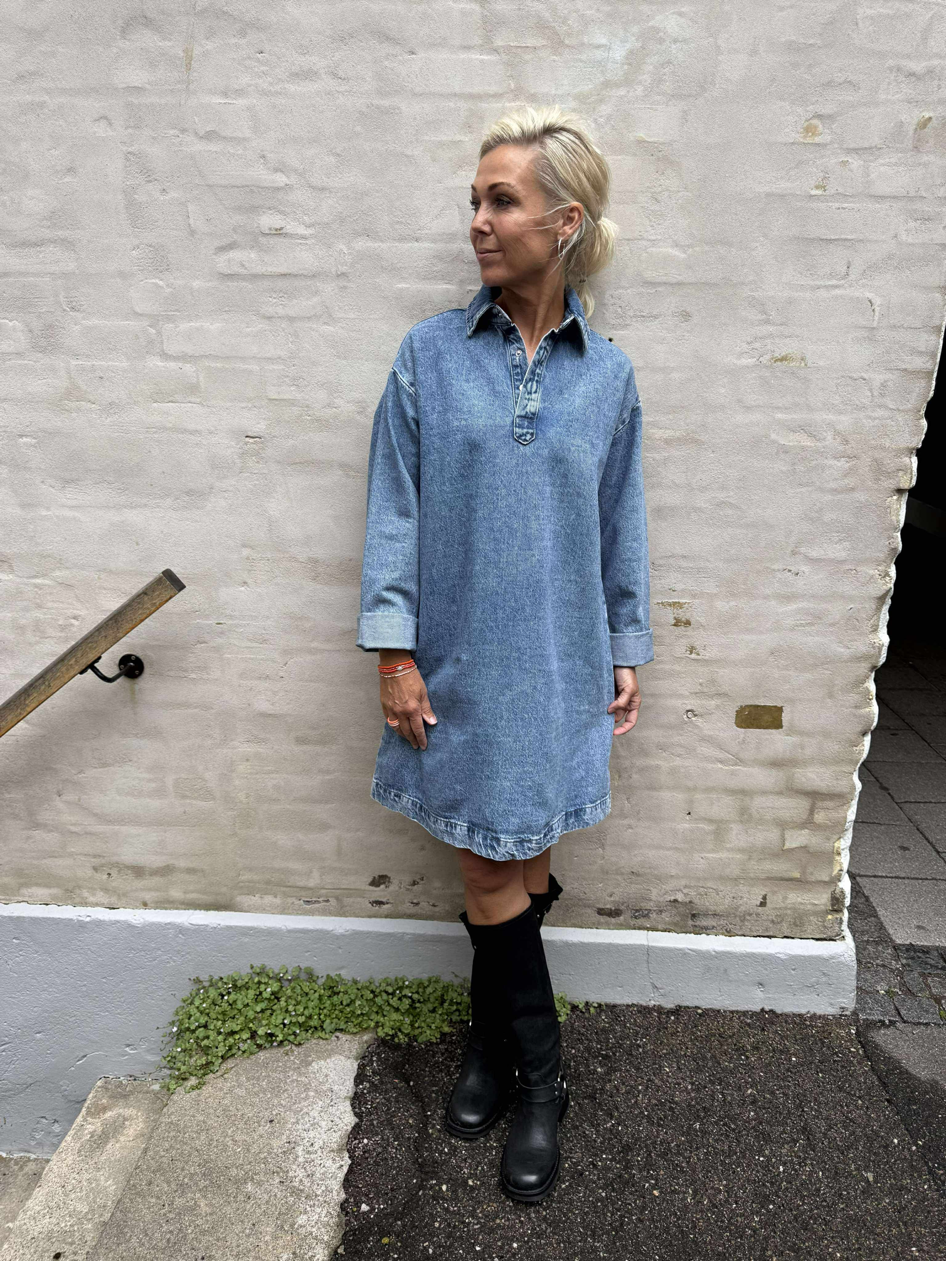 KENYA A-SHAPE DENIM DRESS - Medium Denim Blue