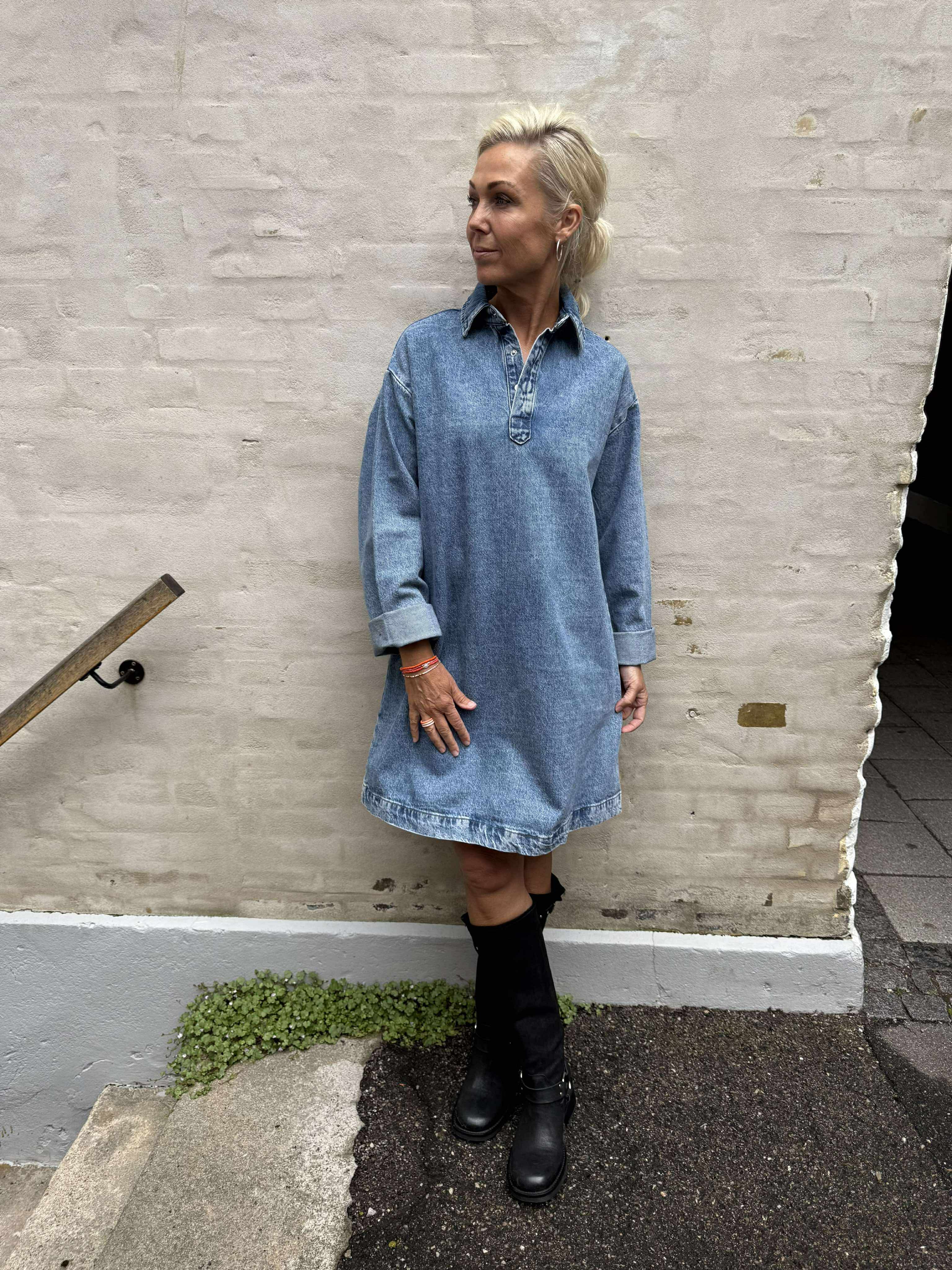 KENYA A-SHAPE DENIM DRESS - Medium Denim Blue