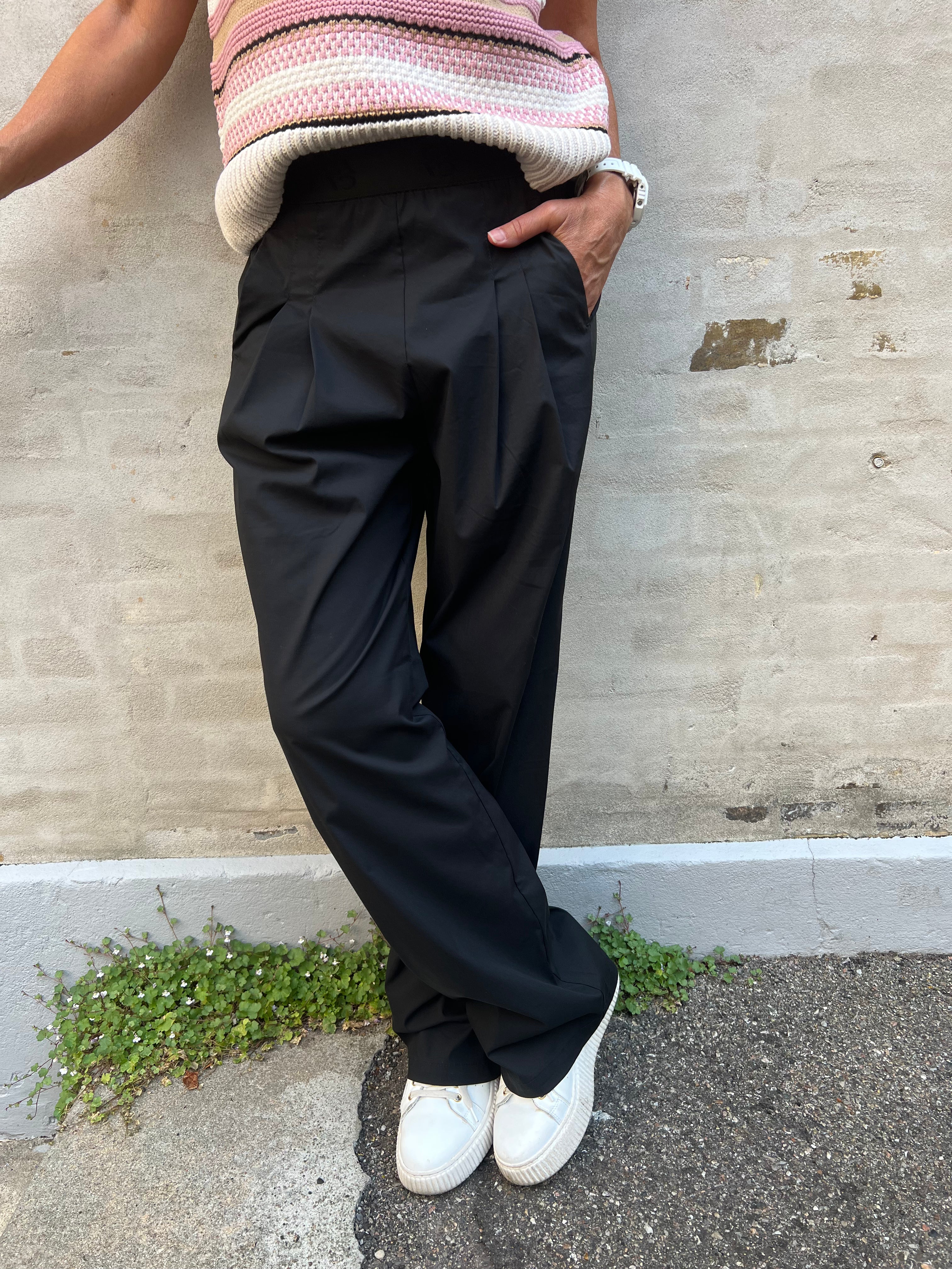 Atalie Ziga Pants - Black