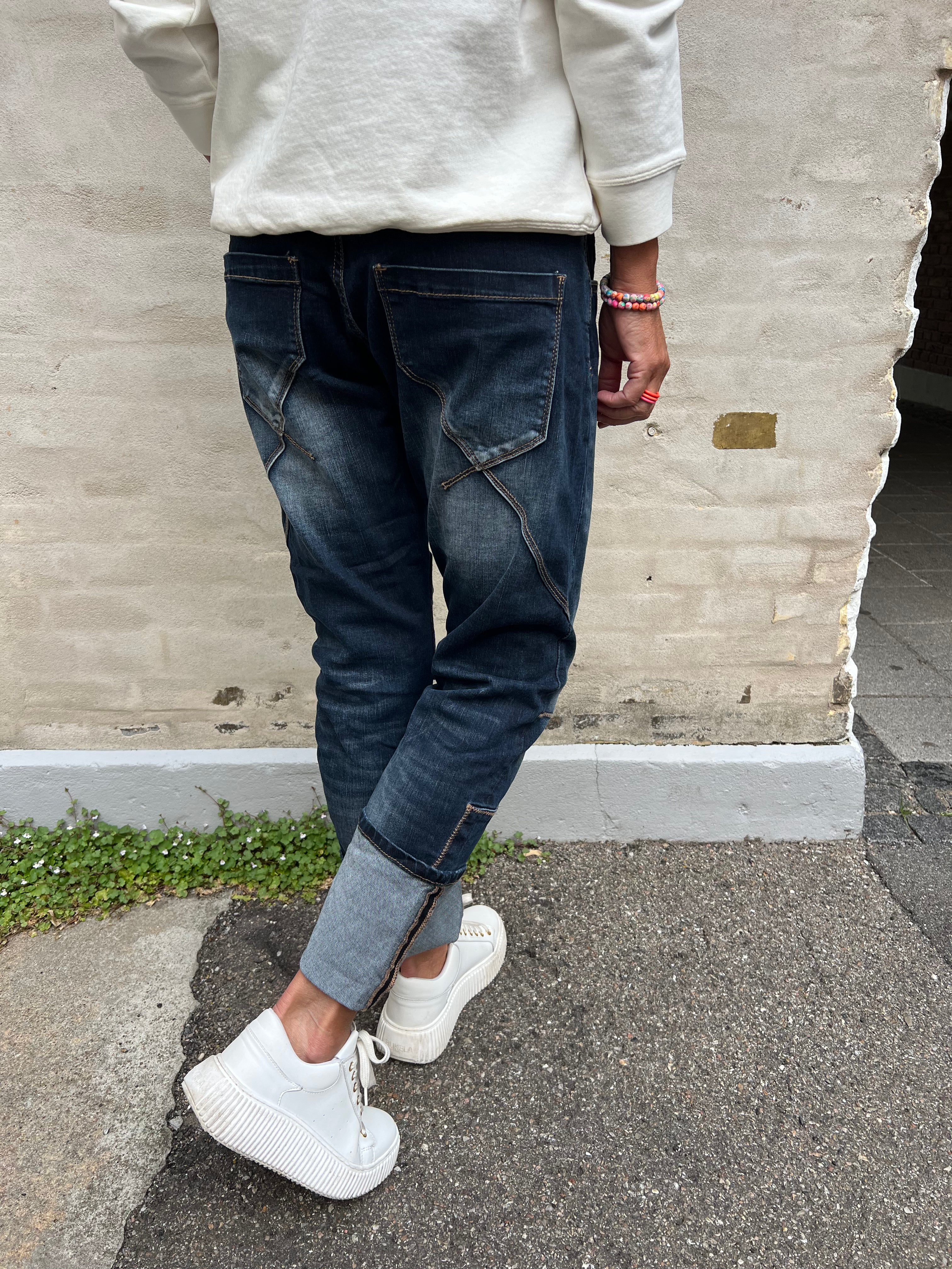 PREORDER-Berta Jeans - Dark Denim
