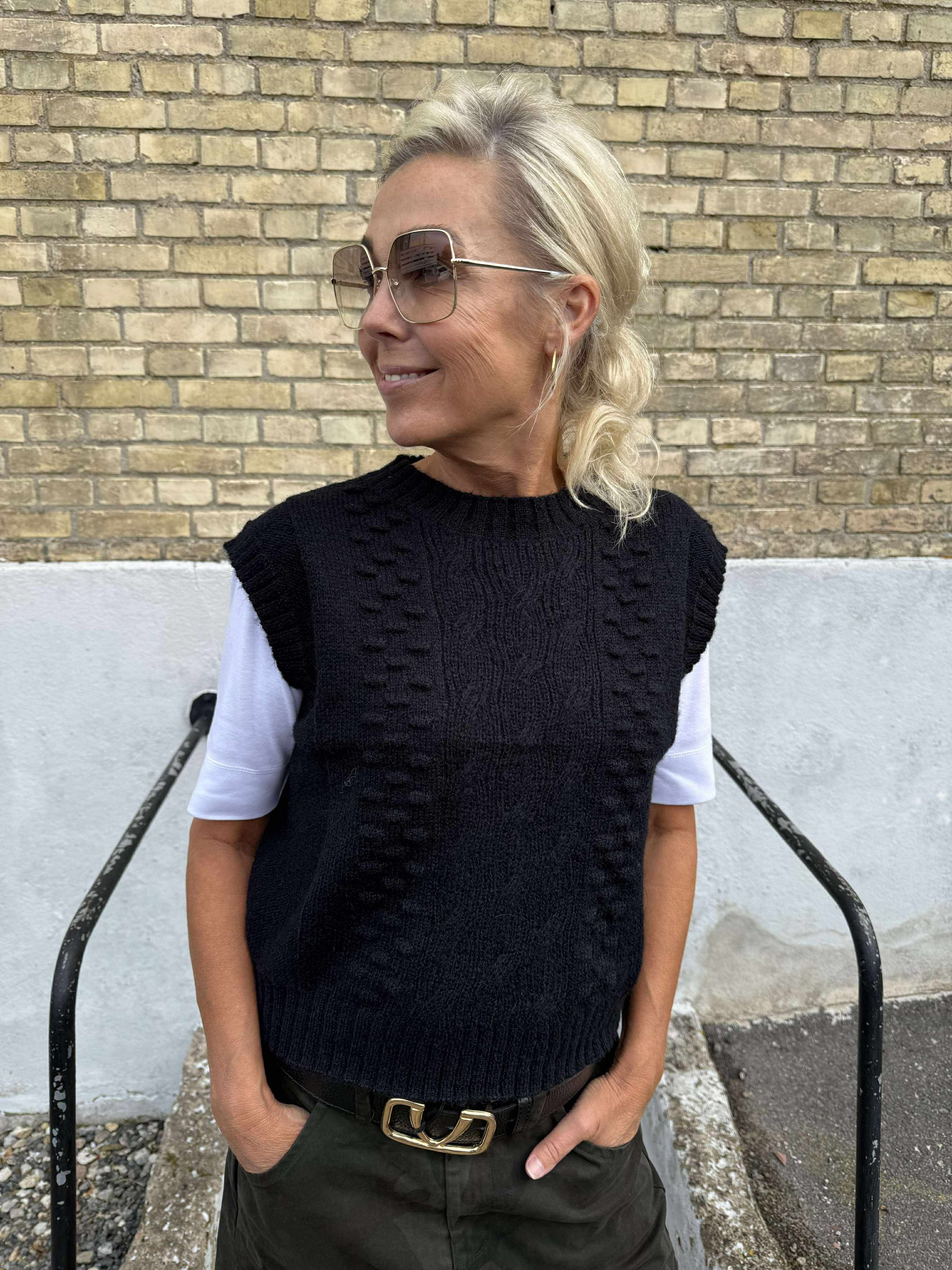 SIGRID LIFE S/L VEST - Black