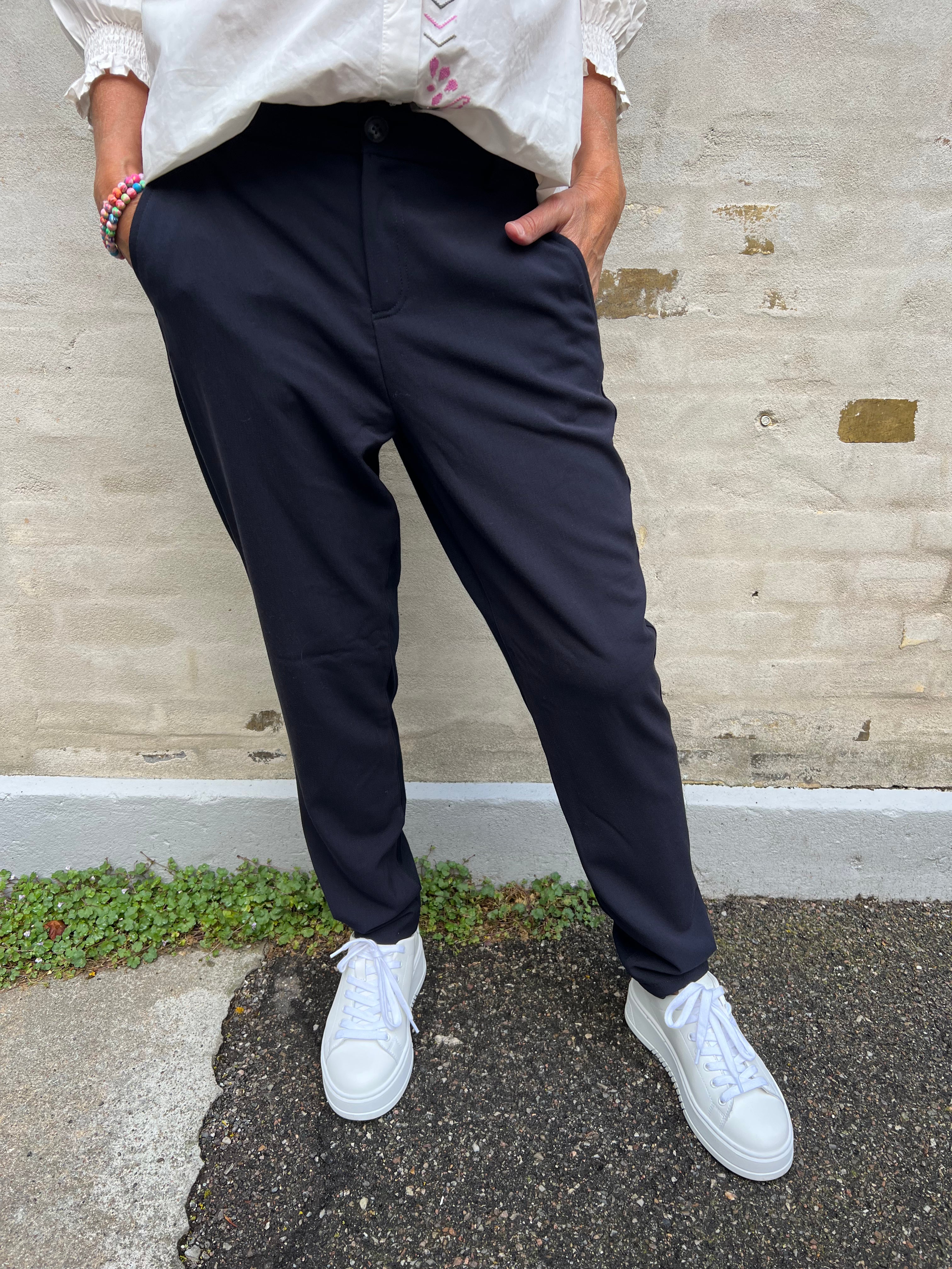 Vicky Cropped Pants - Dark Navy