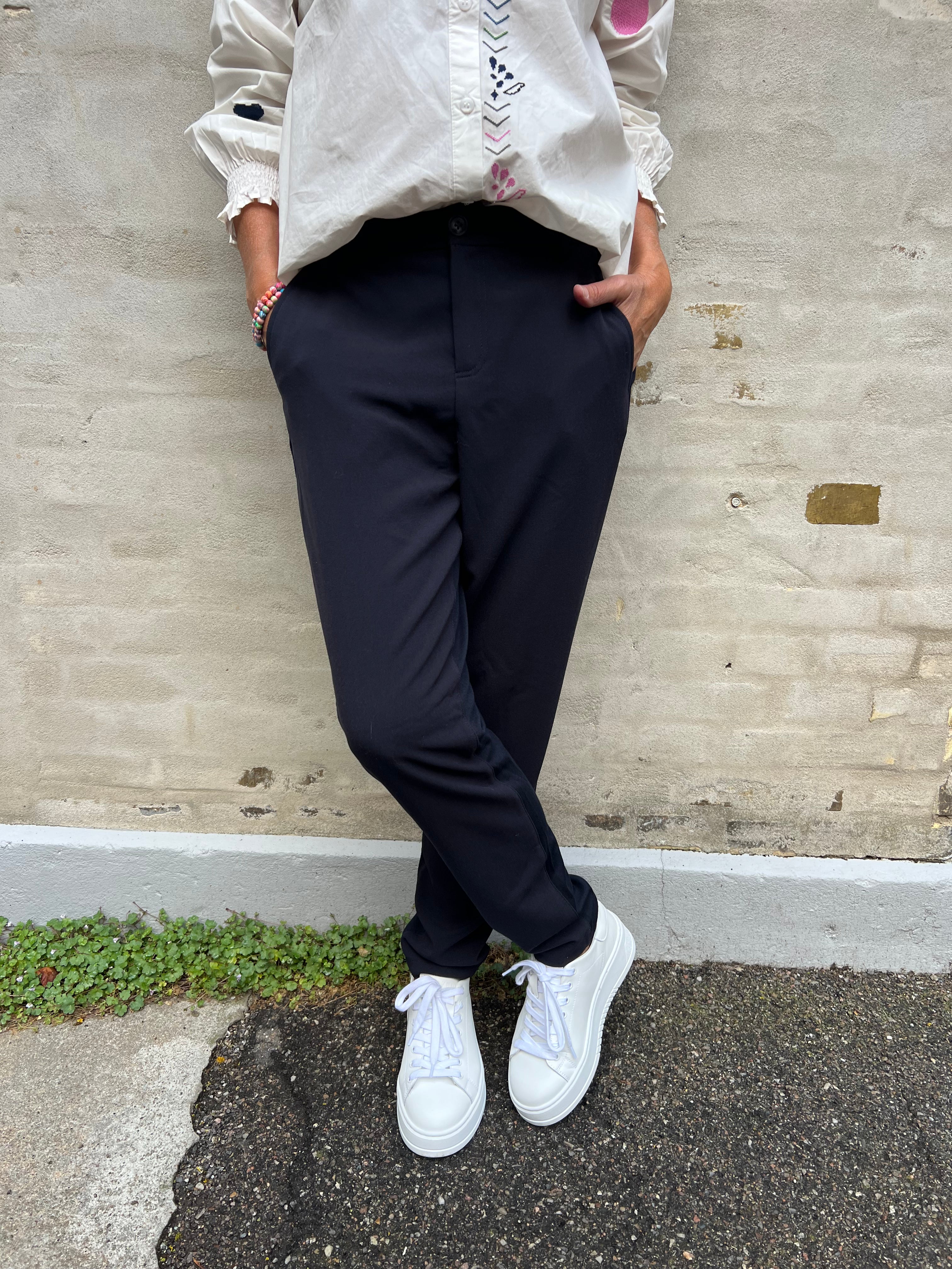 Vicky Cropped Pants - Dark Navy