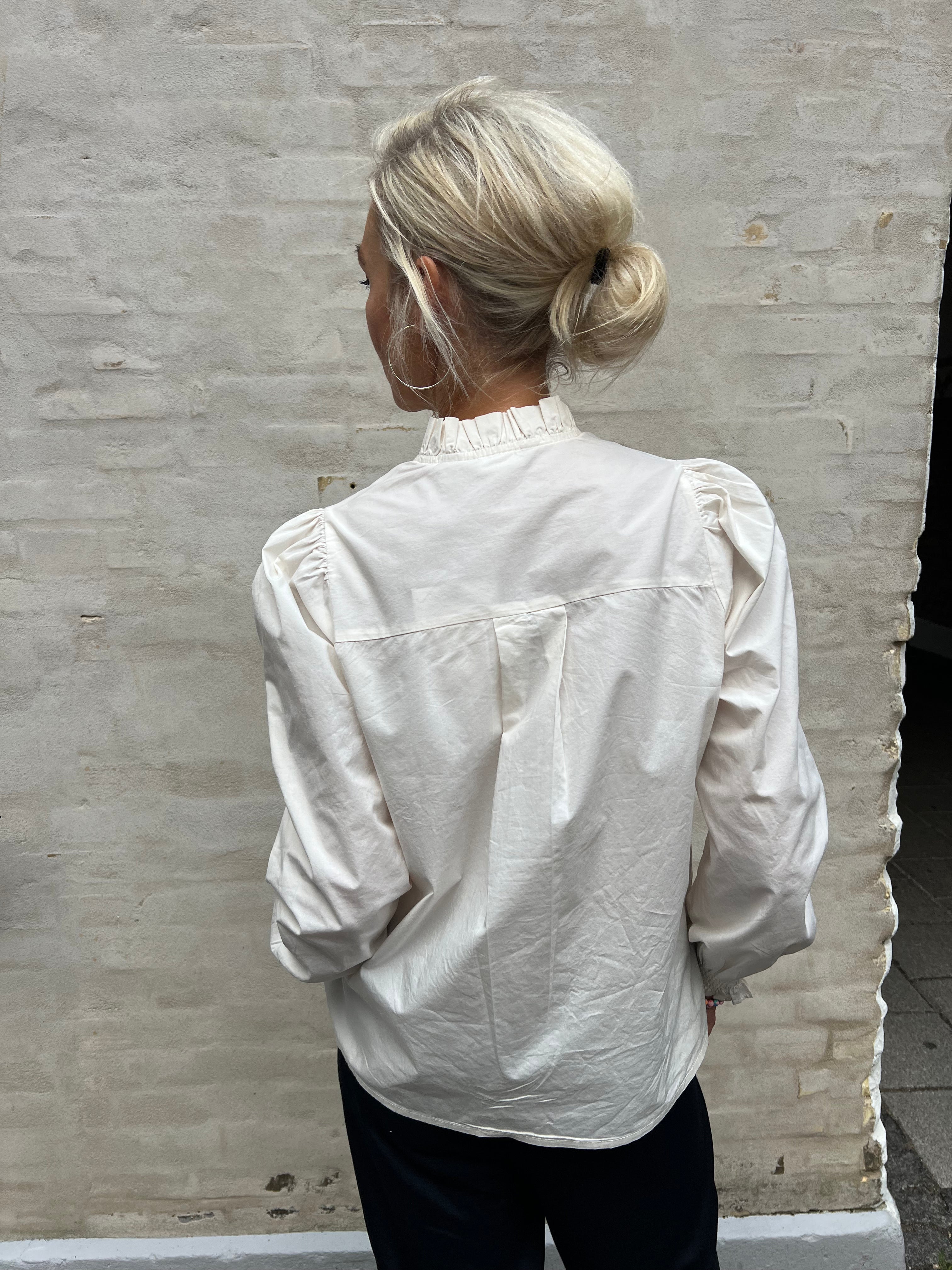 Lava Olena Shirt - Spring Gardenia