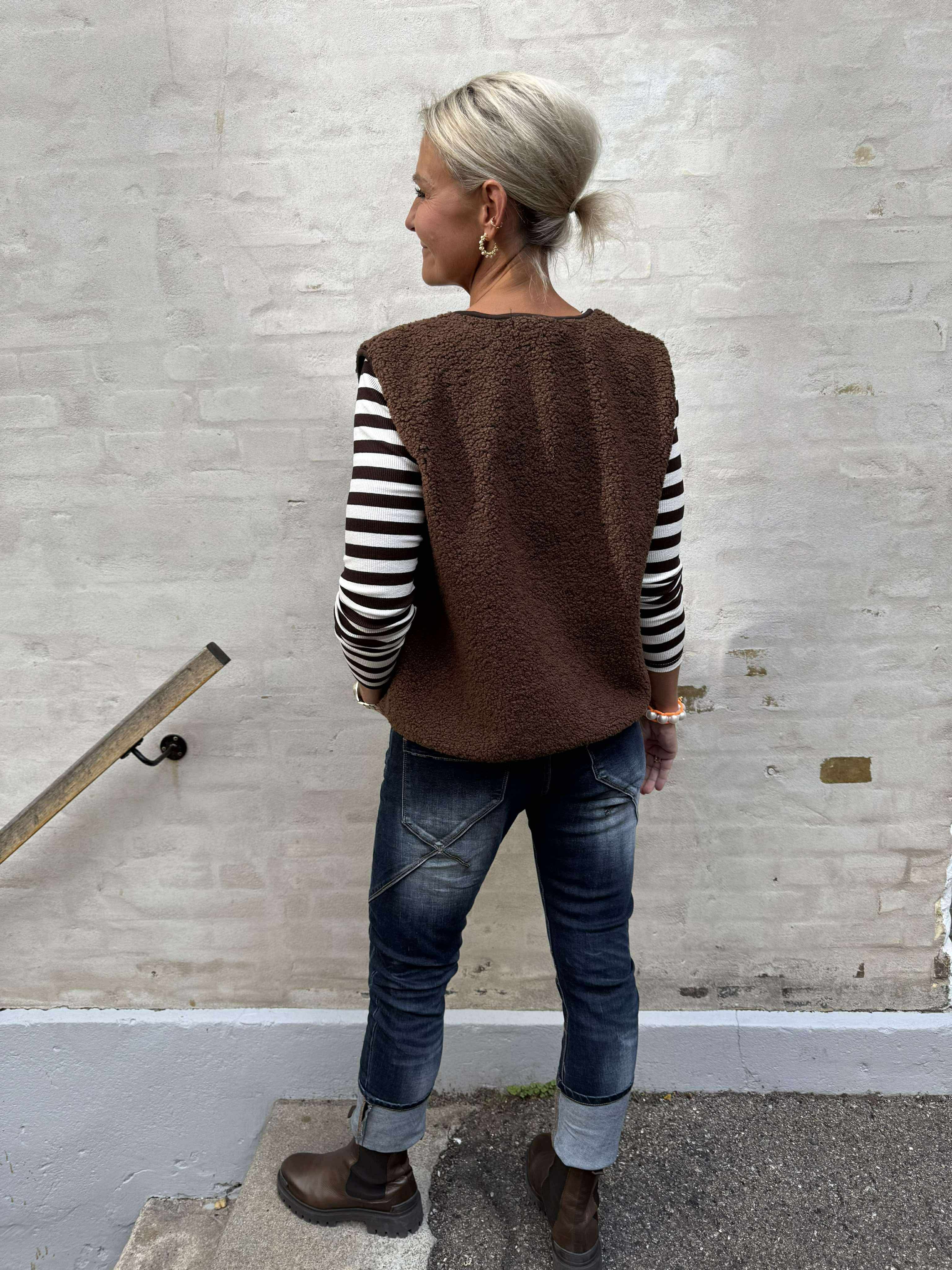 PREORDER-Emmie Vest - Moro
