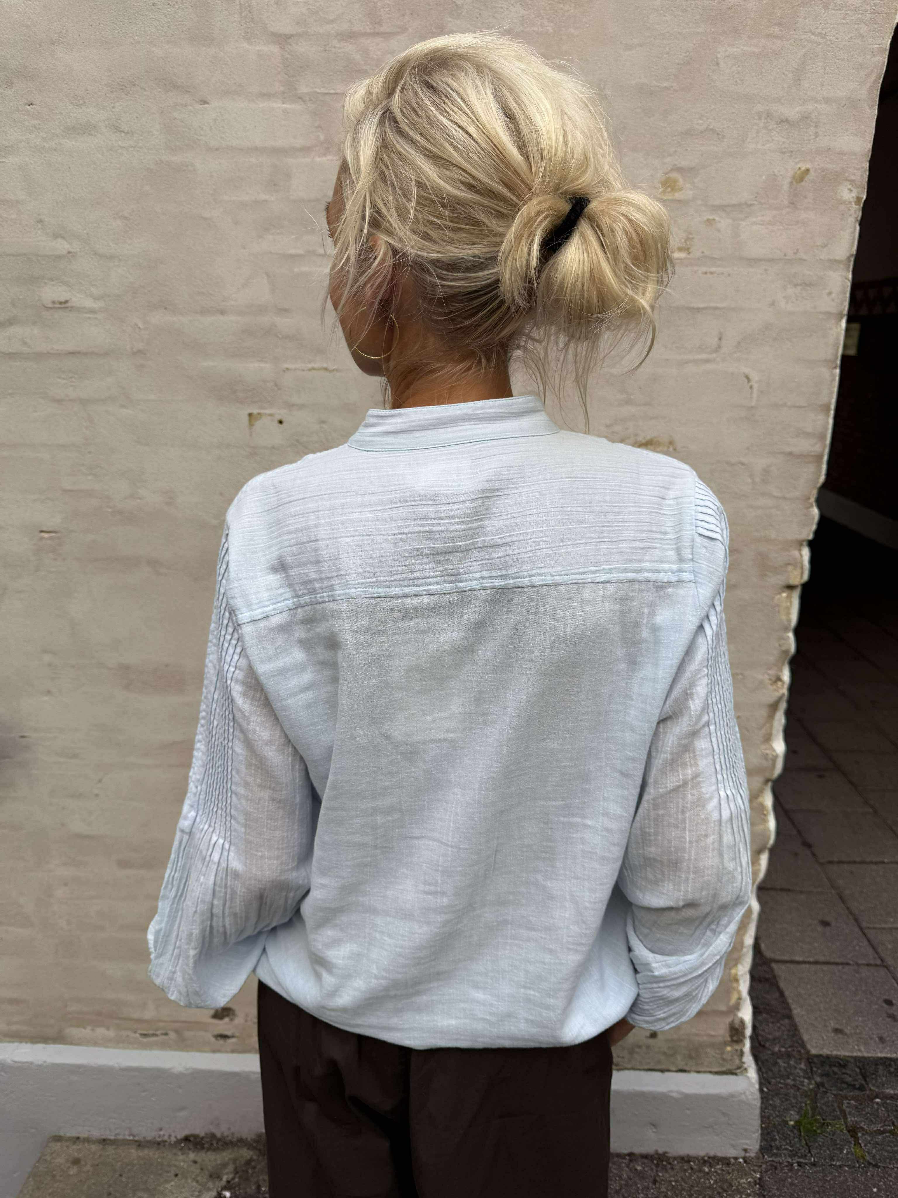 Paula shirt - Light Blue