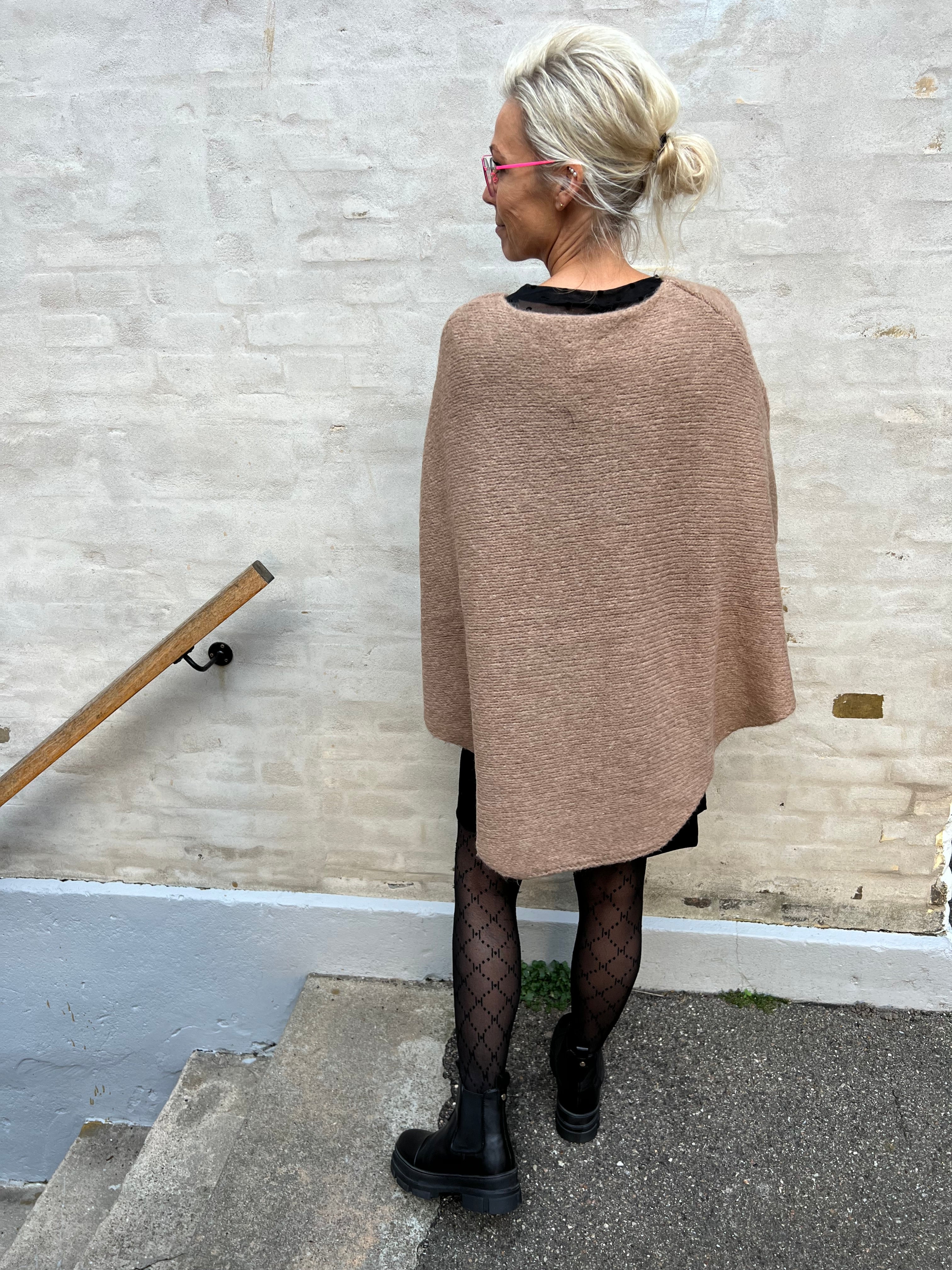 Pella boucle poncho latte