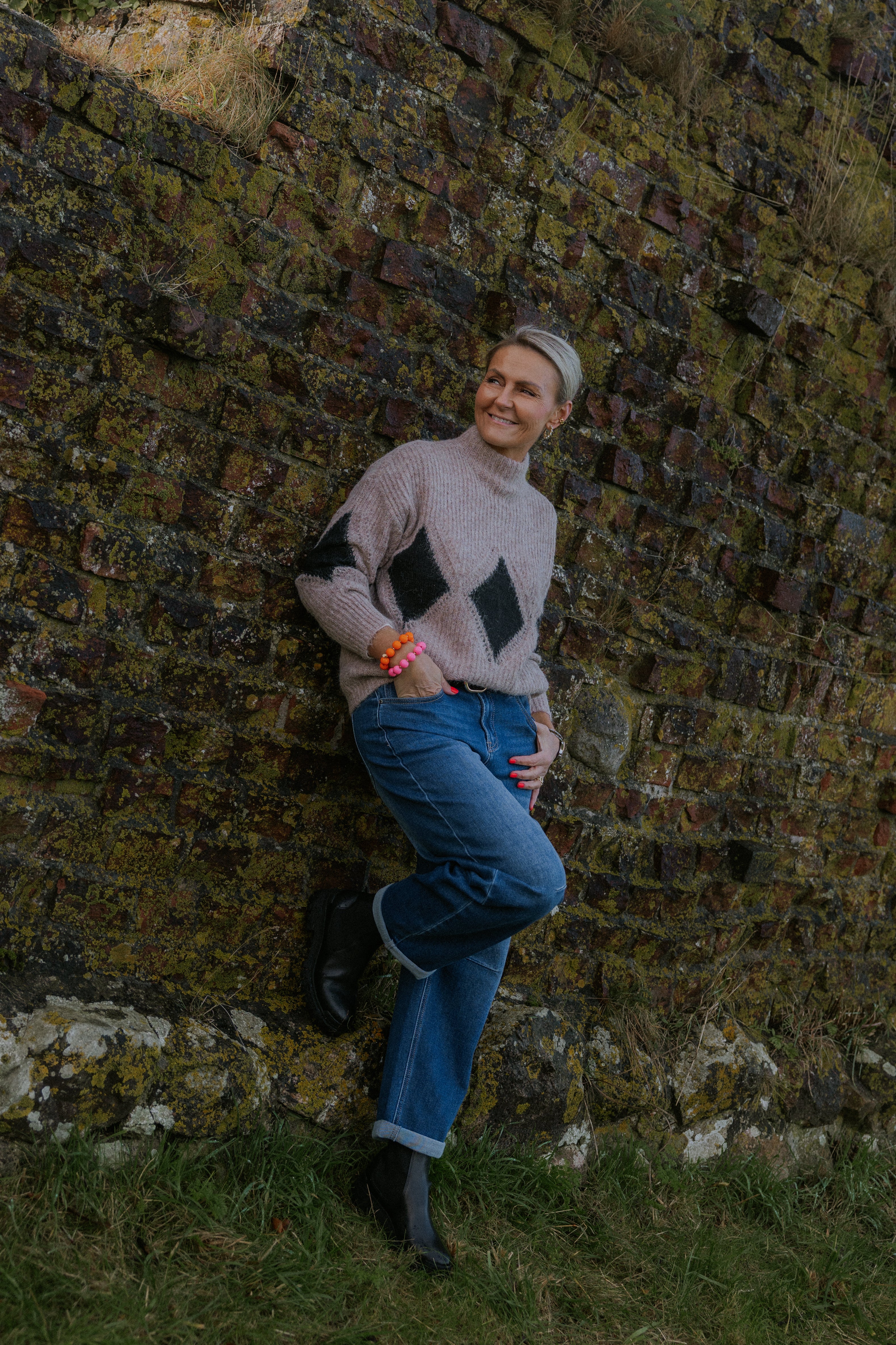 VIV LIFE HIGH NECK PULLOVER - Mountain Trail BLACK