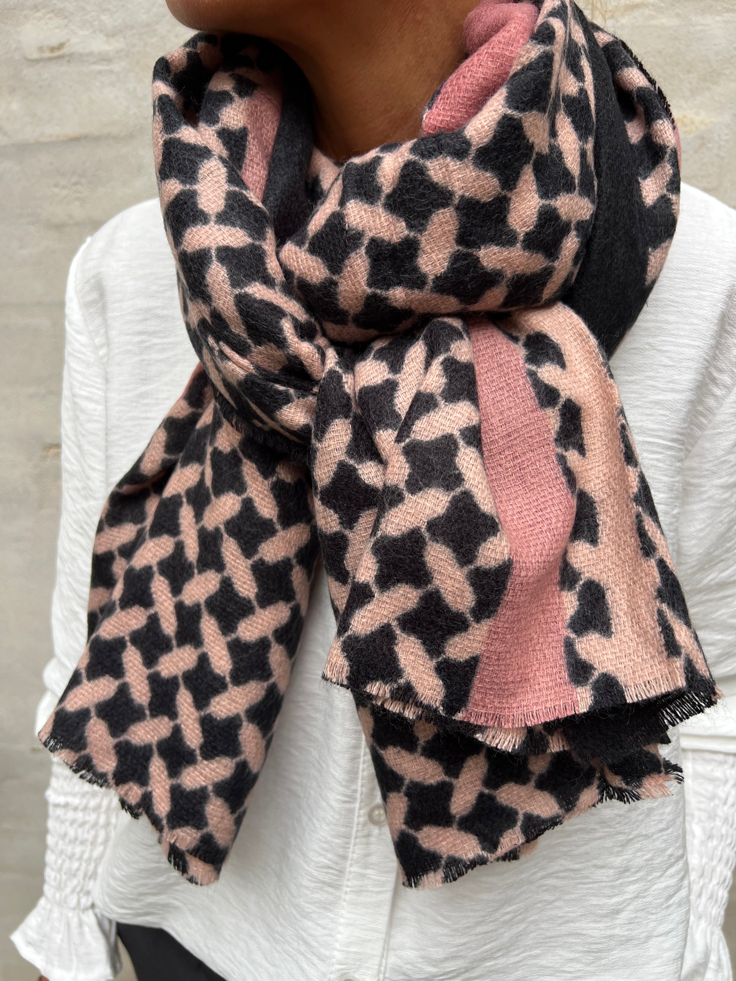 Lila winter scarf rose dust