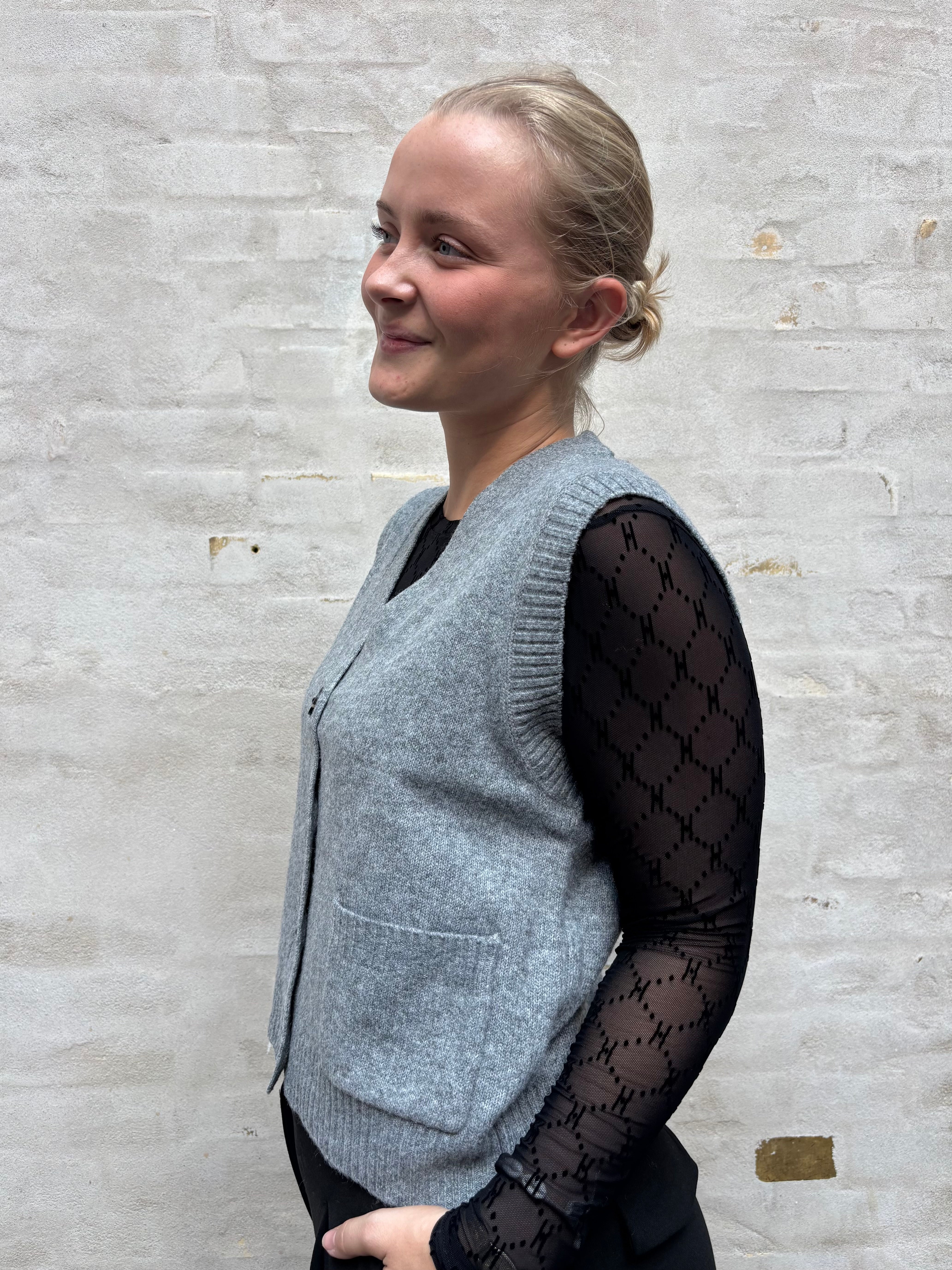 SUPER LIFE V-NECK VEST - Medium Grey Melange