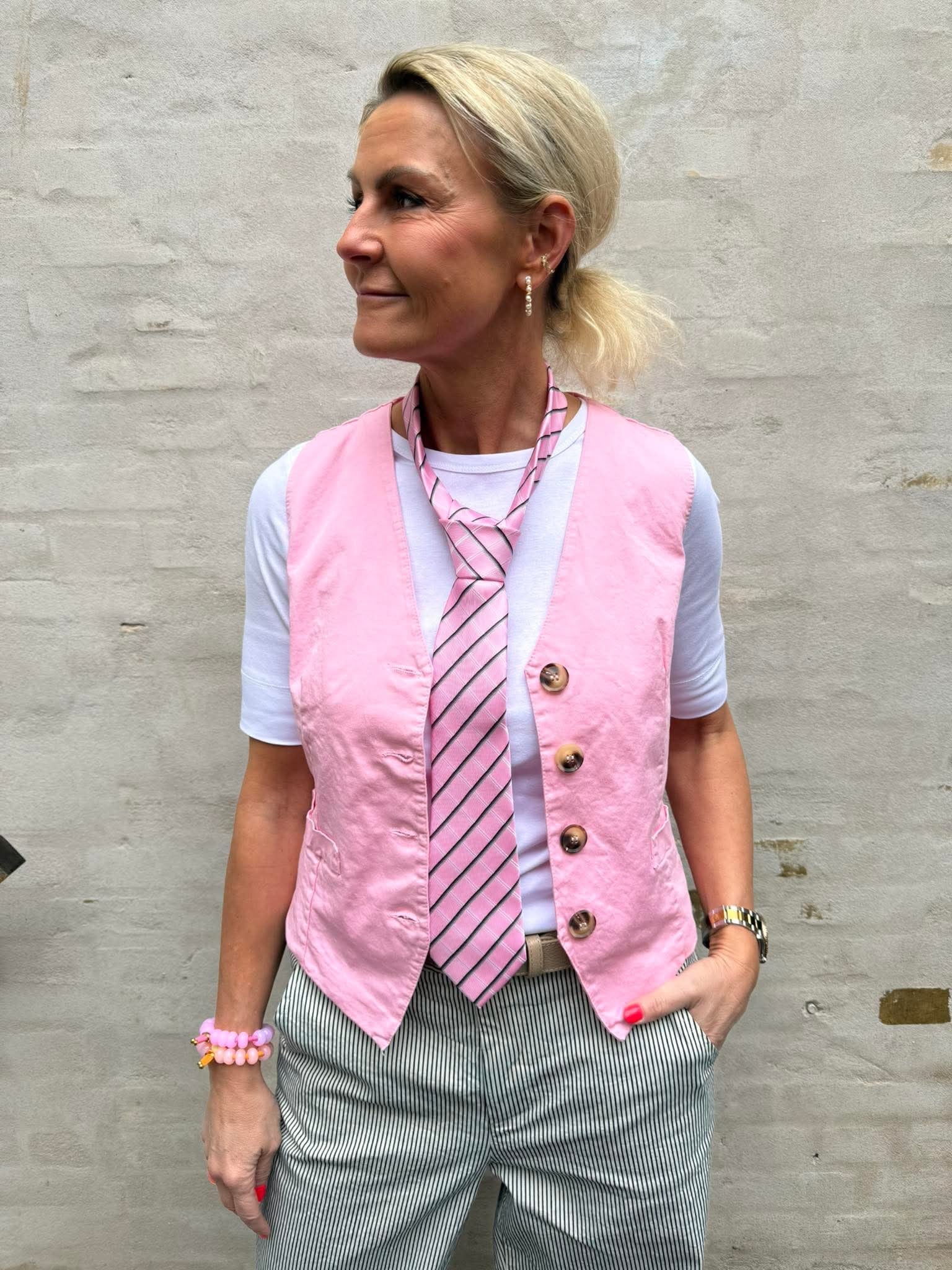 Nicoletta Väst - Rosa