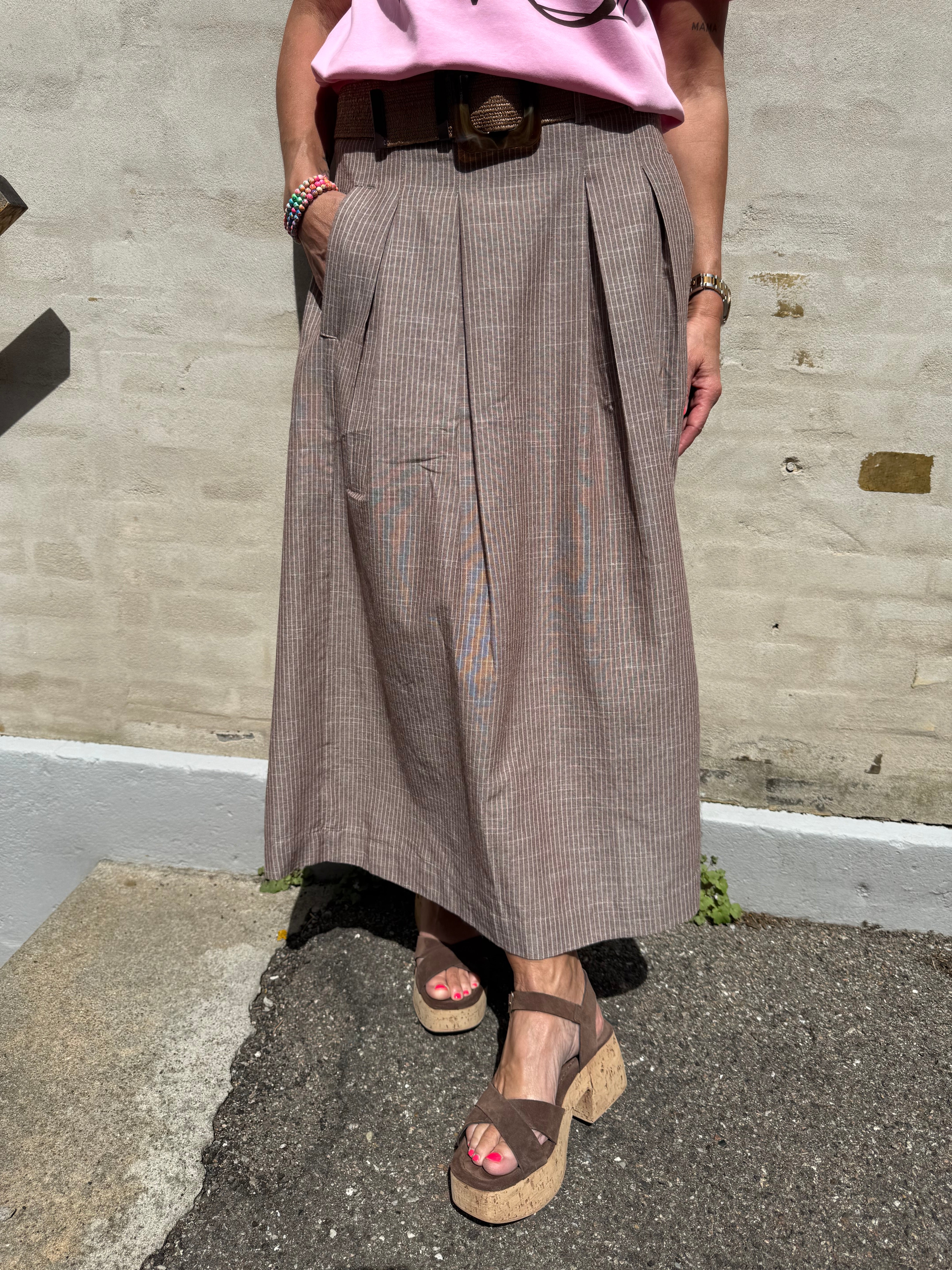 JihoCC Anya Pleat Skirt - Brown