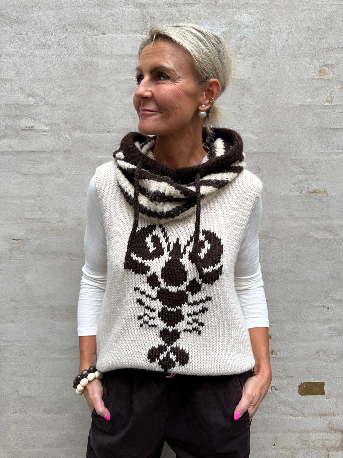 Lobster V-neck Knit Vest -  Off White/Morro