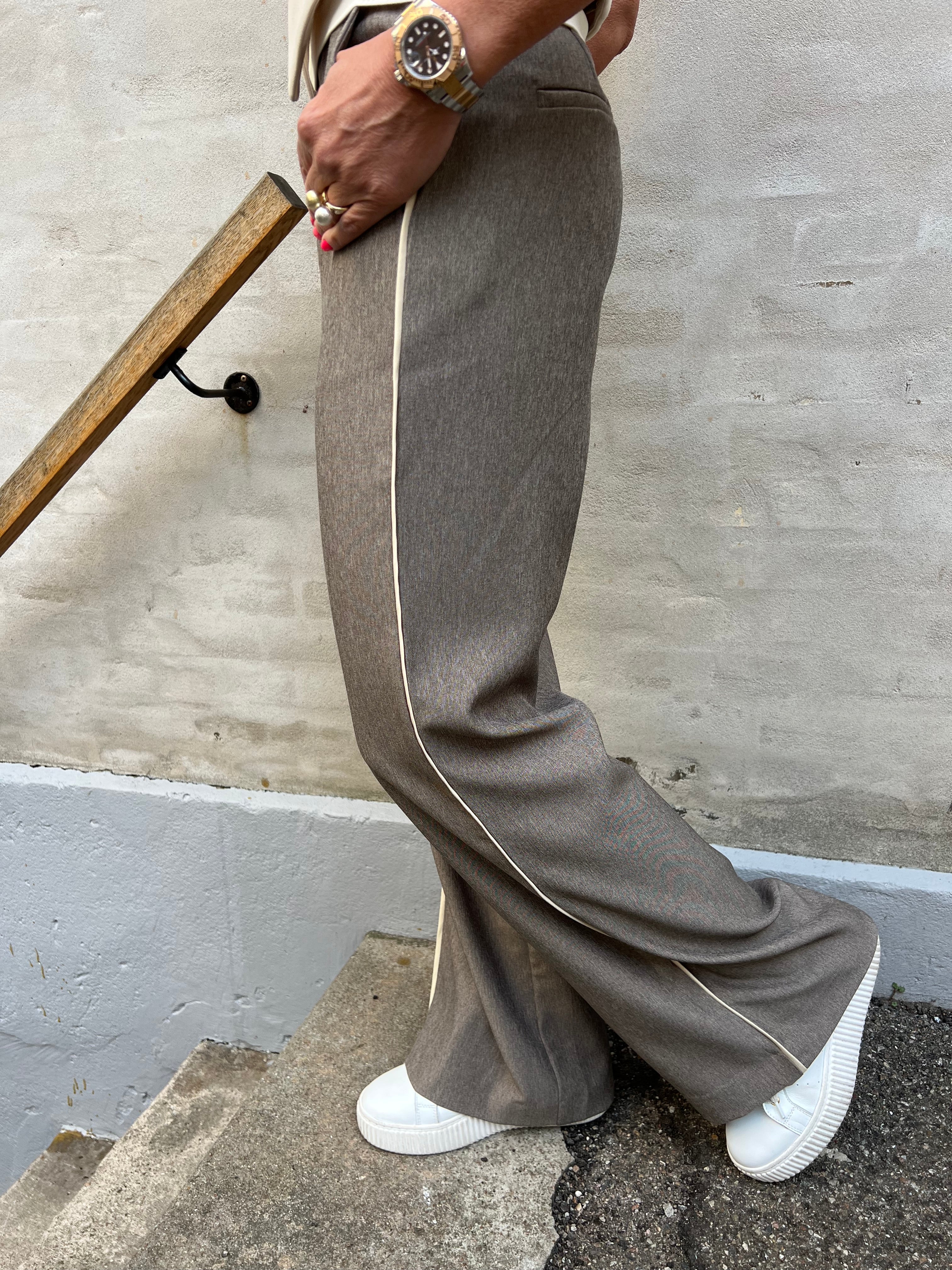 Nana piping wide pant mink