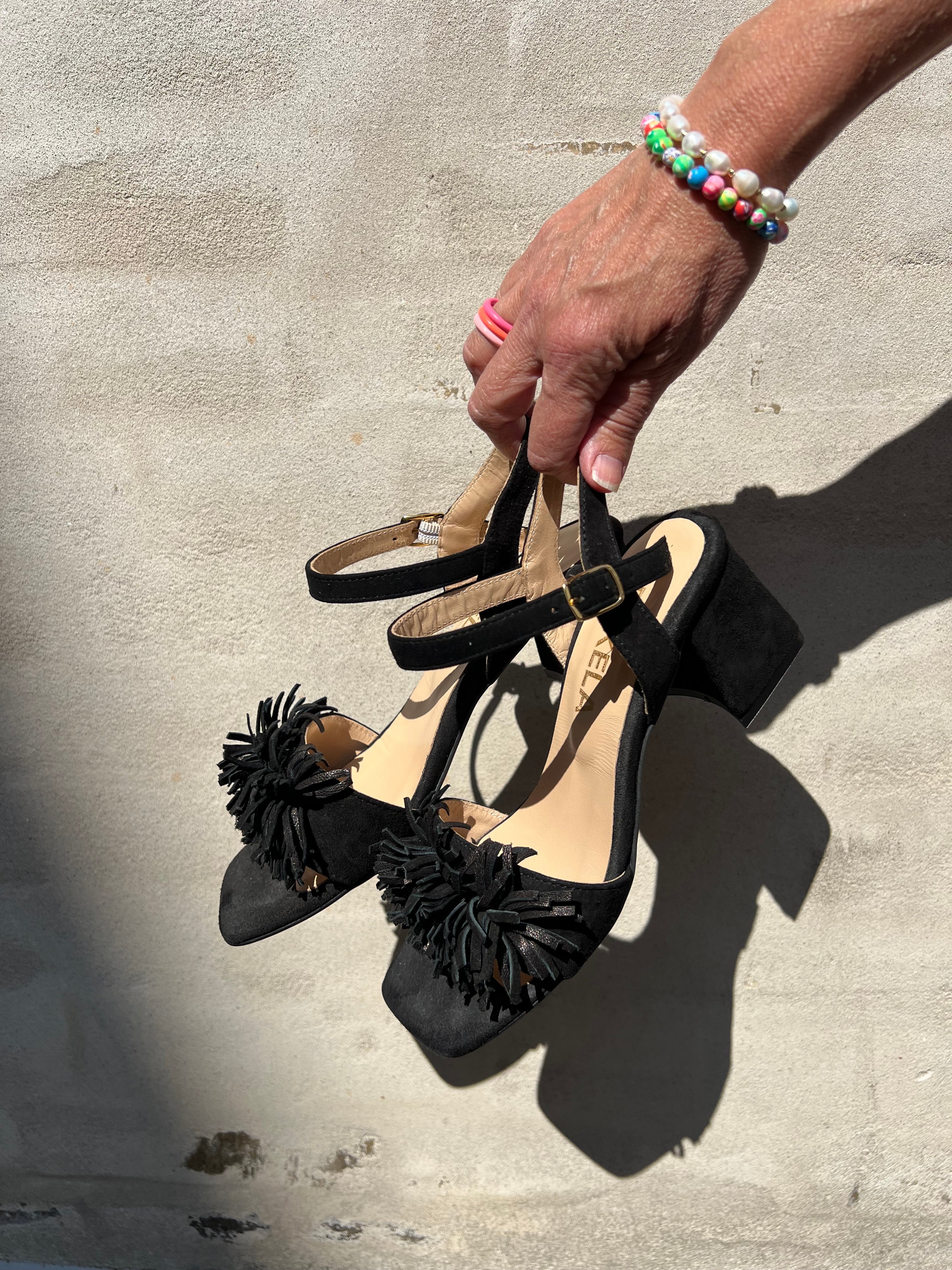 Mila Sandaler Black