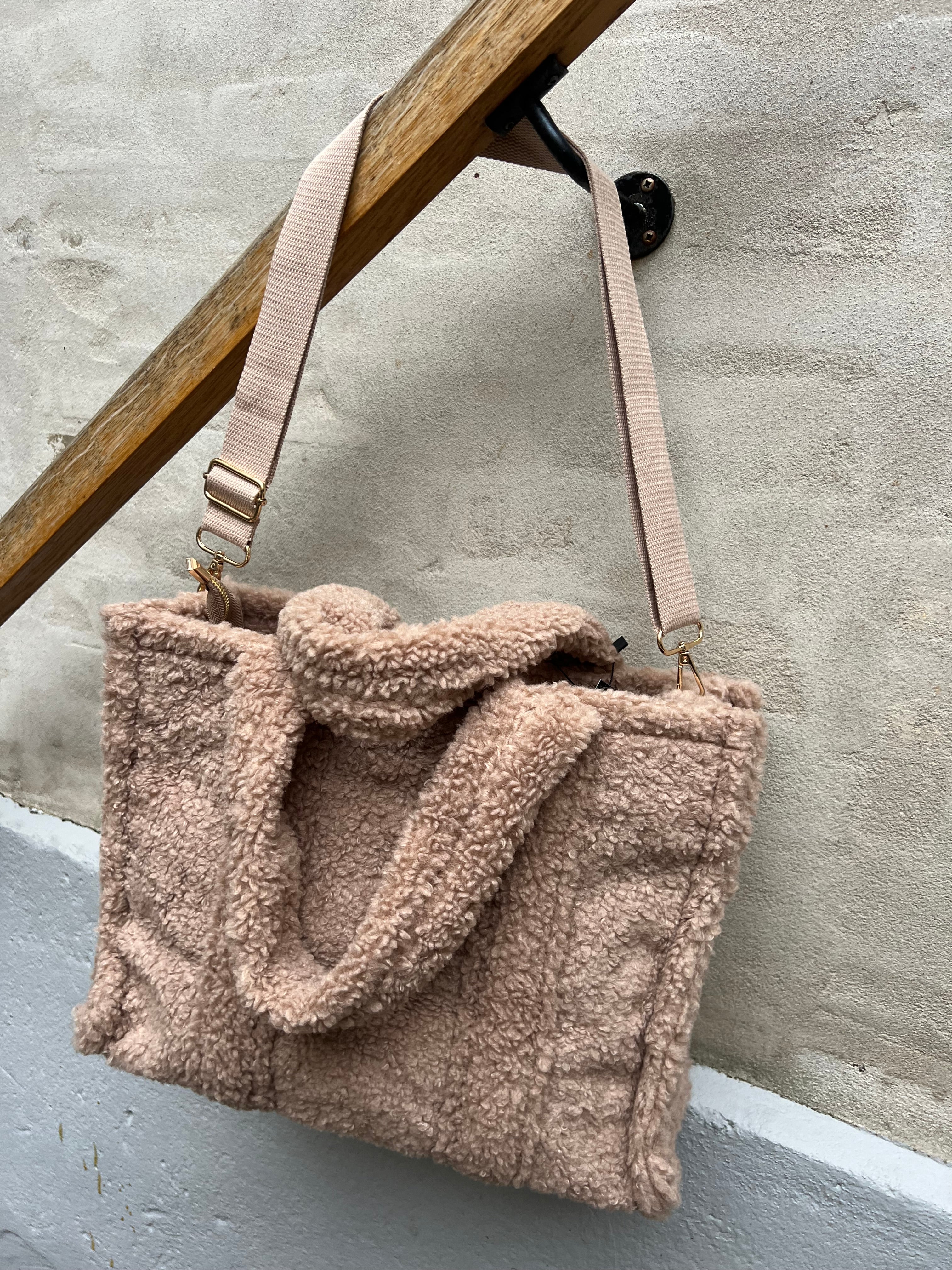 Rikke teddy bag