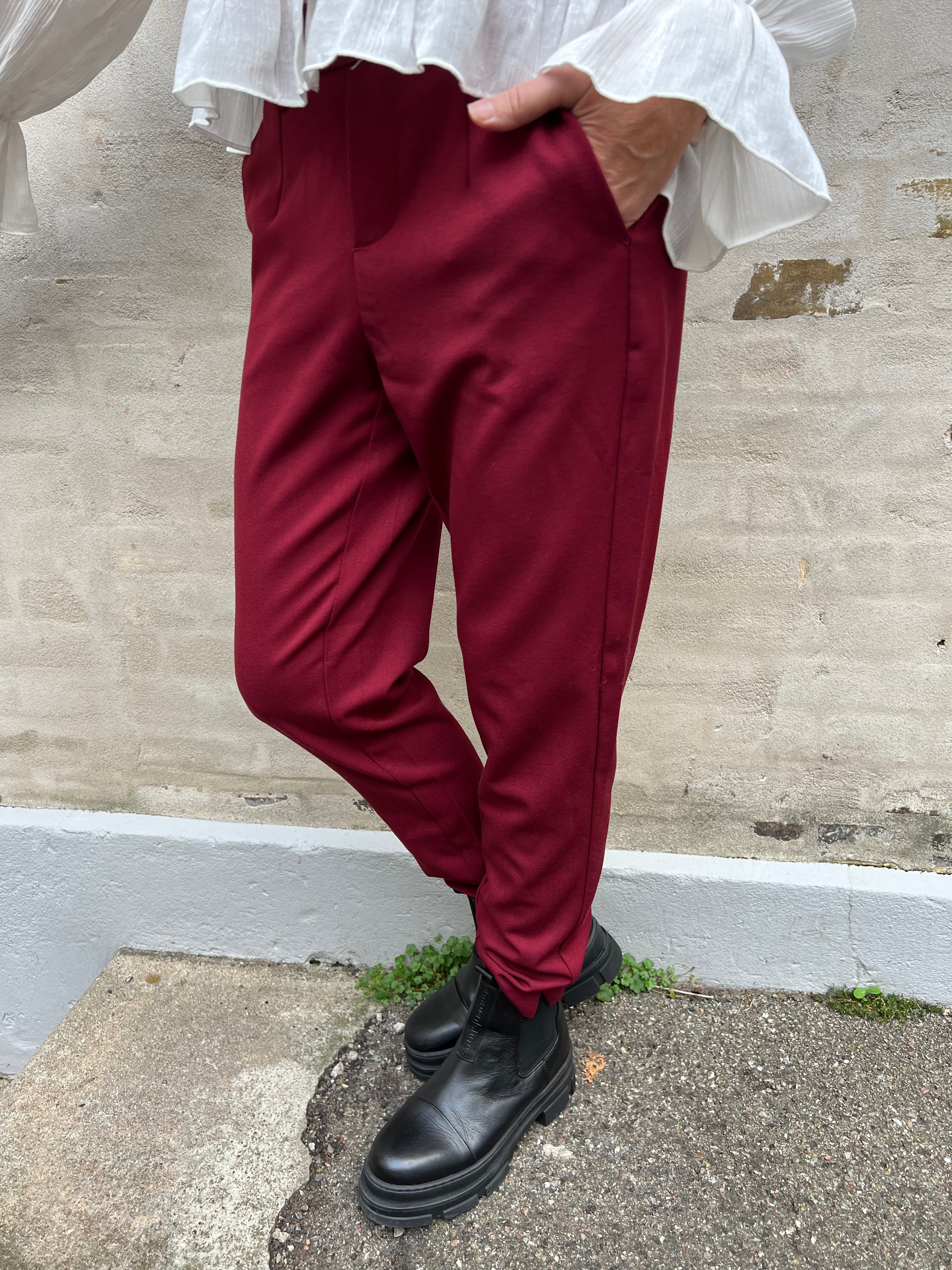 Lisa slim pant cabernet