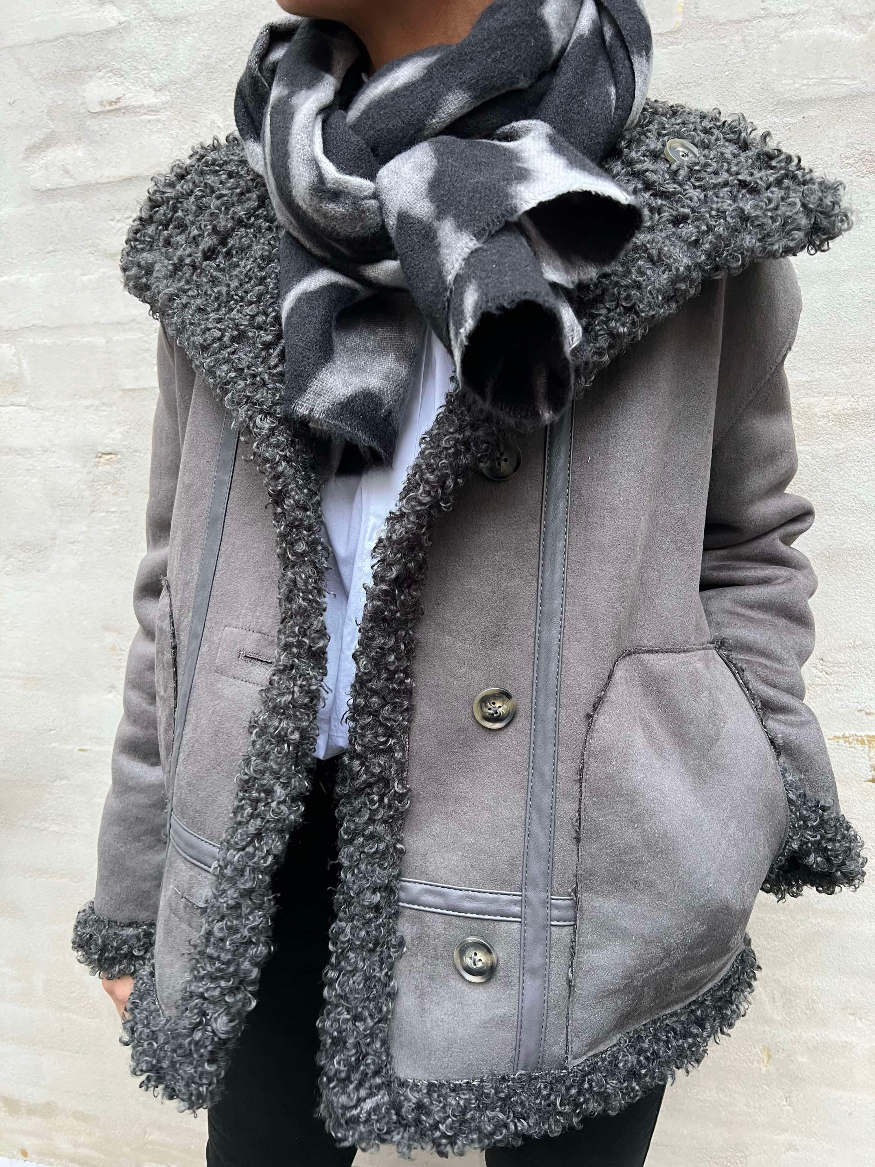 Felina leo scarf grey leo