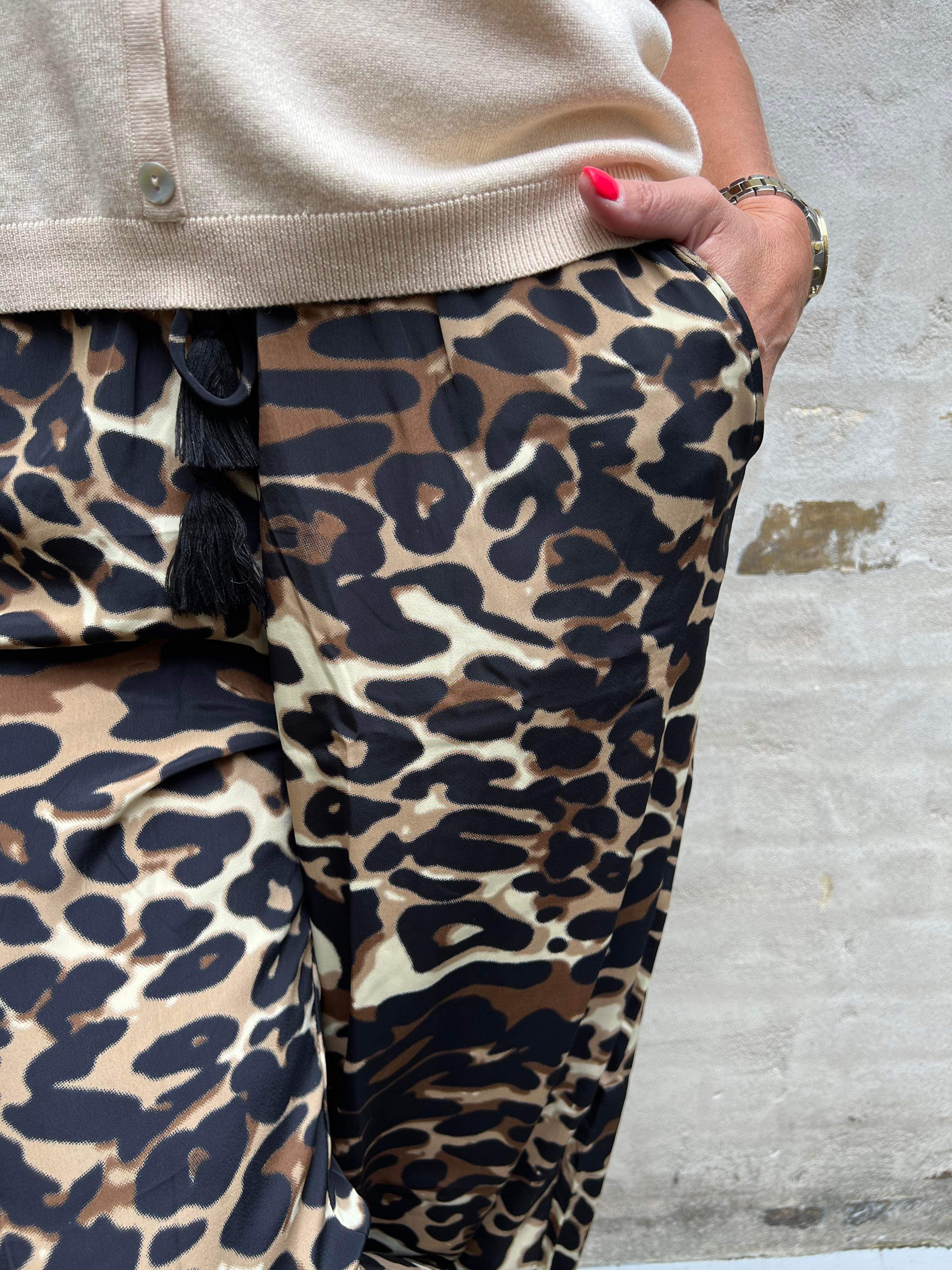 Luna straight pant leopard