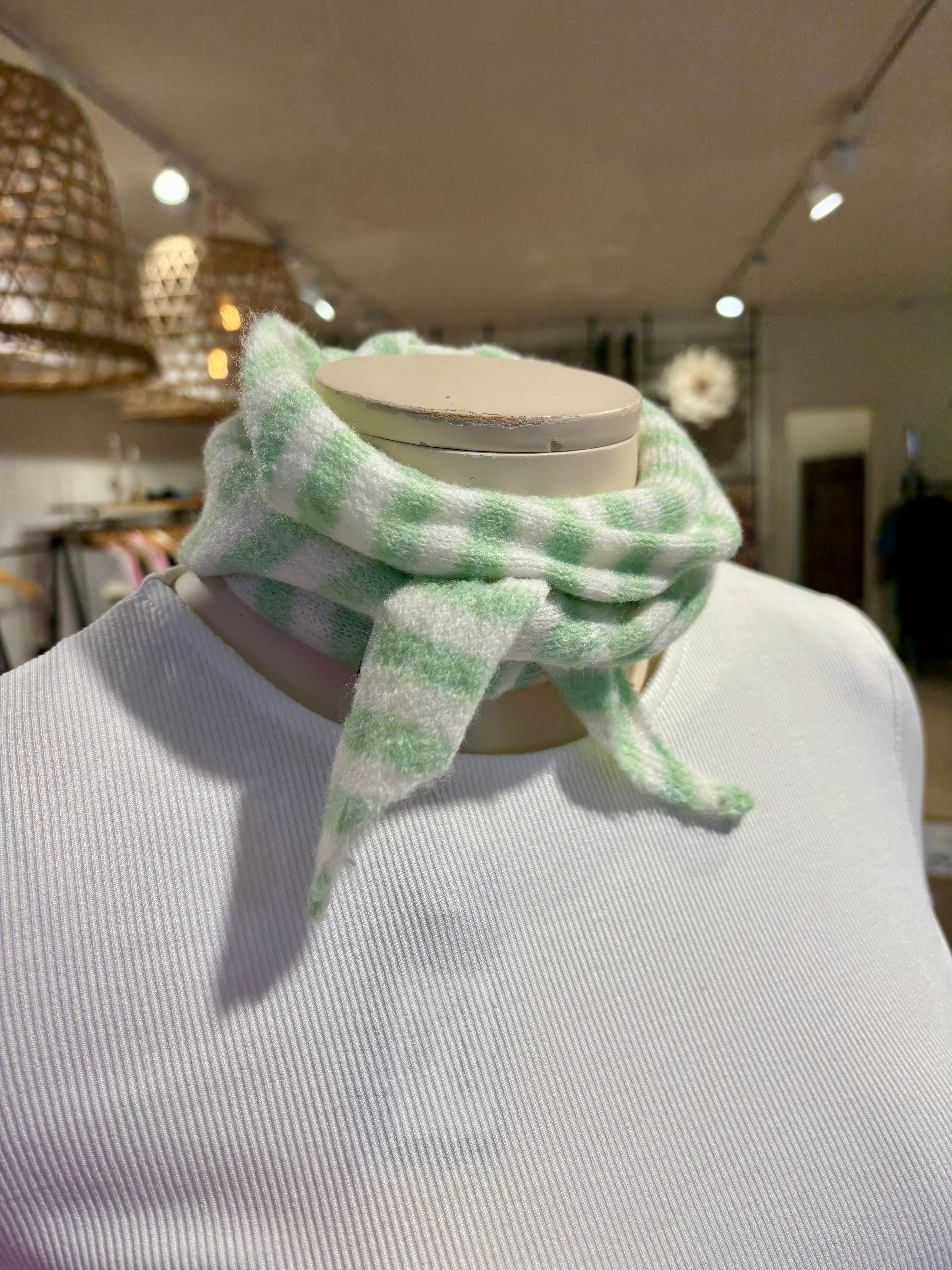 Striped knitted Scarf - Green