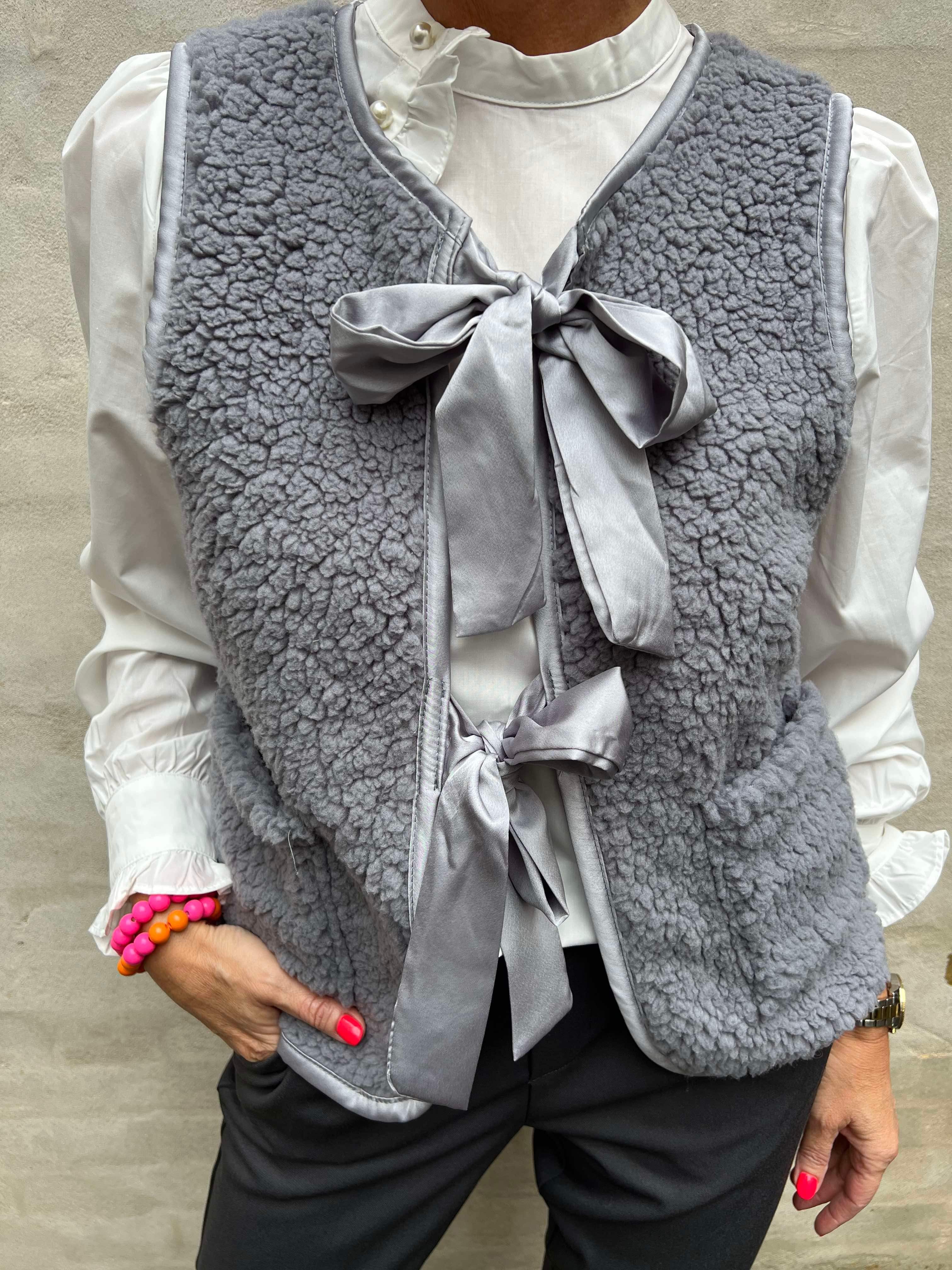 Gudrun vest dark grey