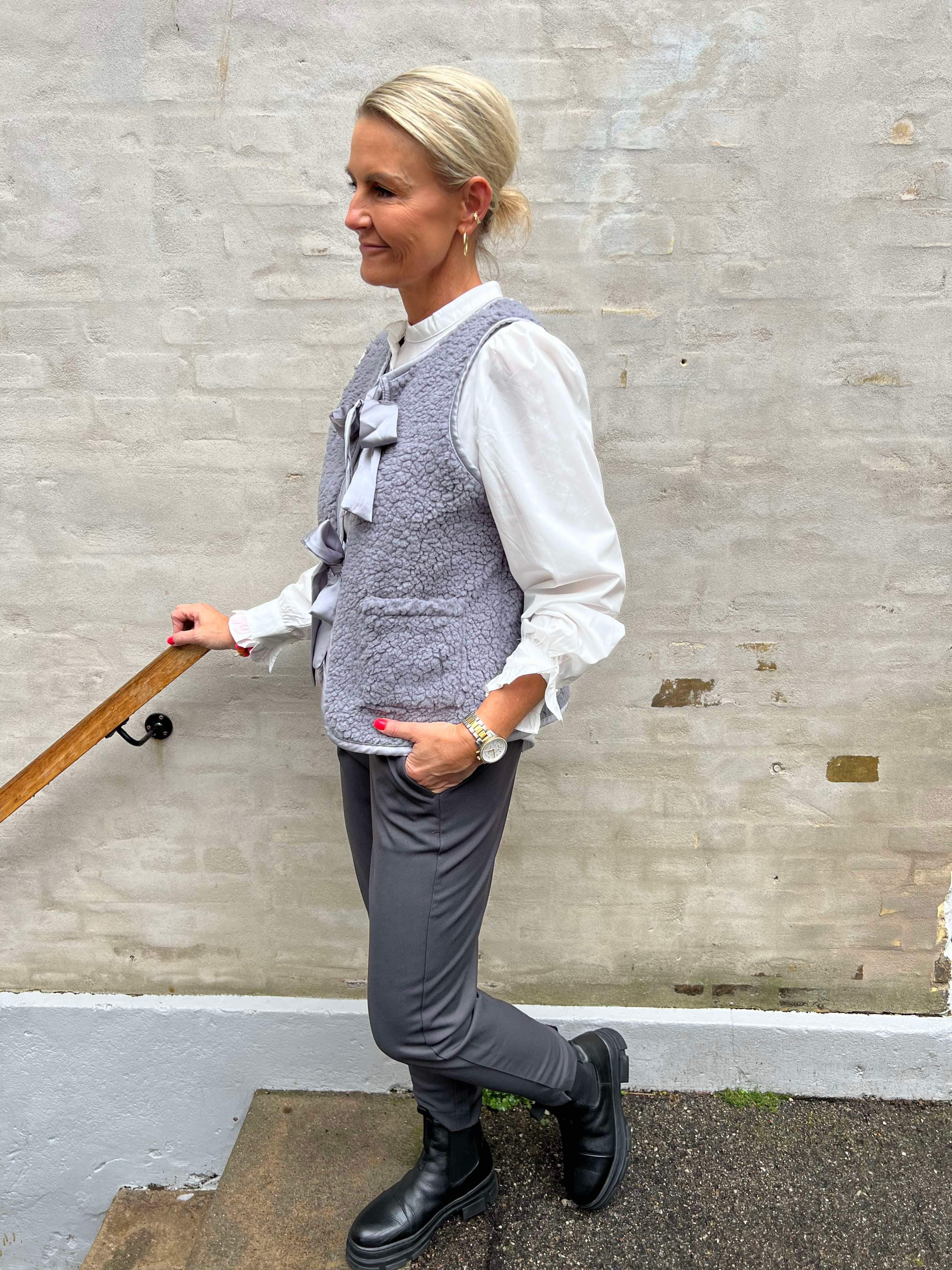 Gudrun vest dark grey