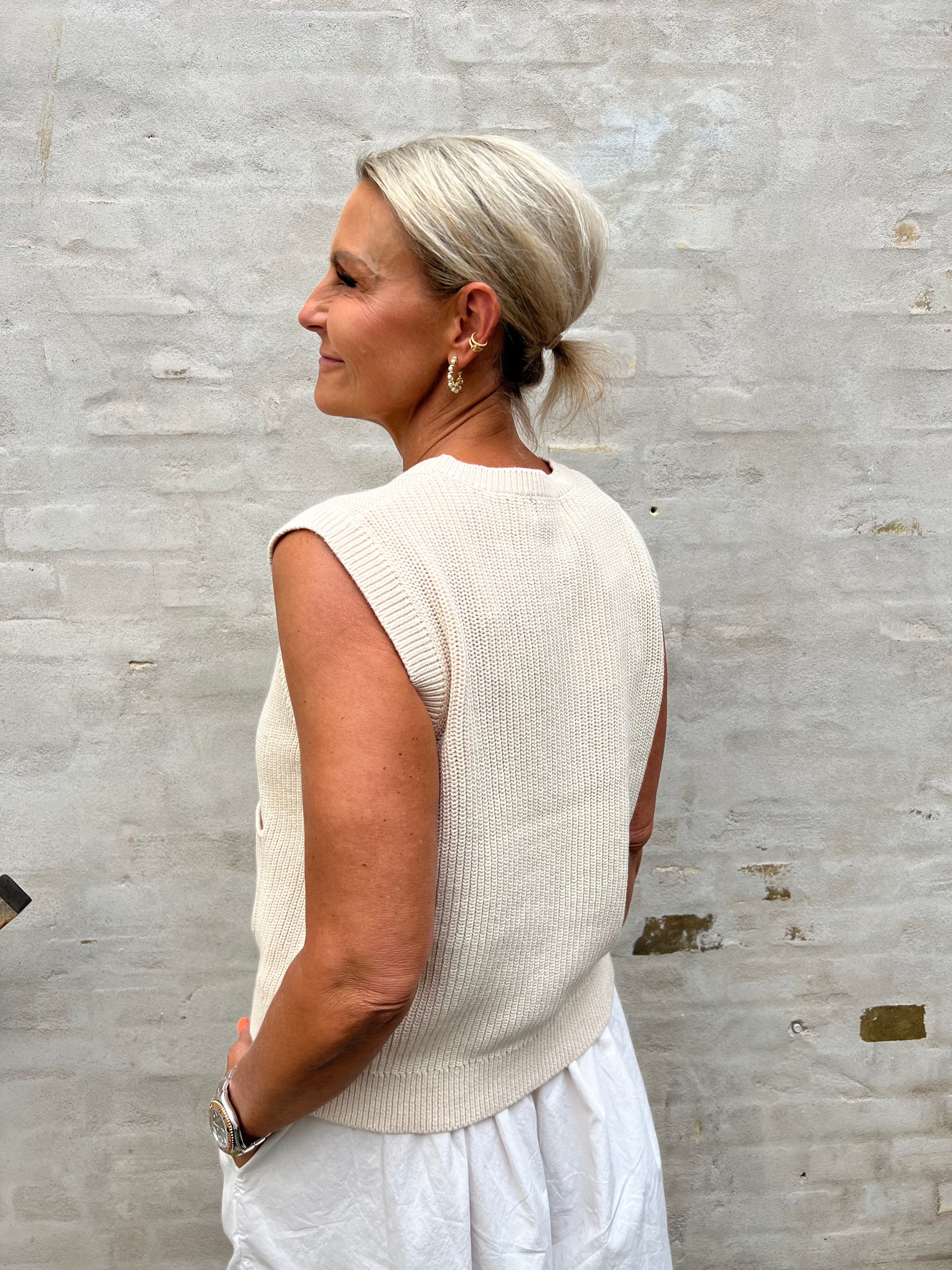 PREORDER-STELLA O-NECK VEST - Whitecap Gray