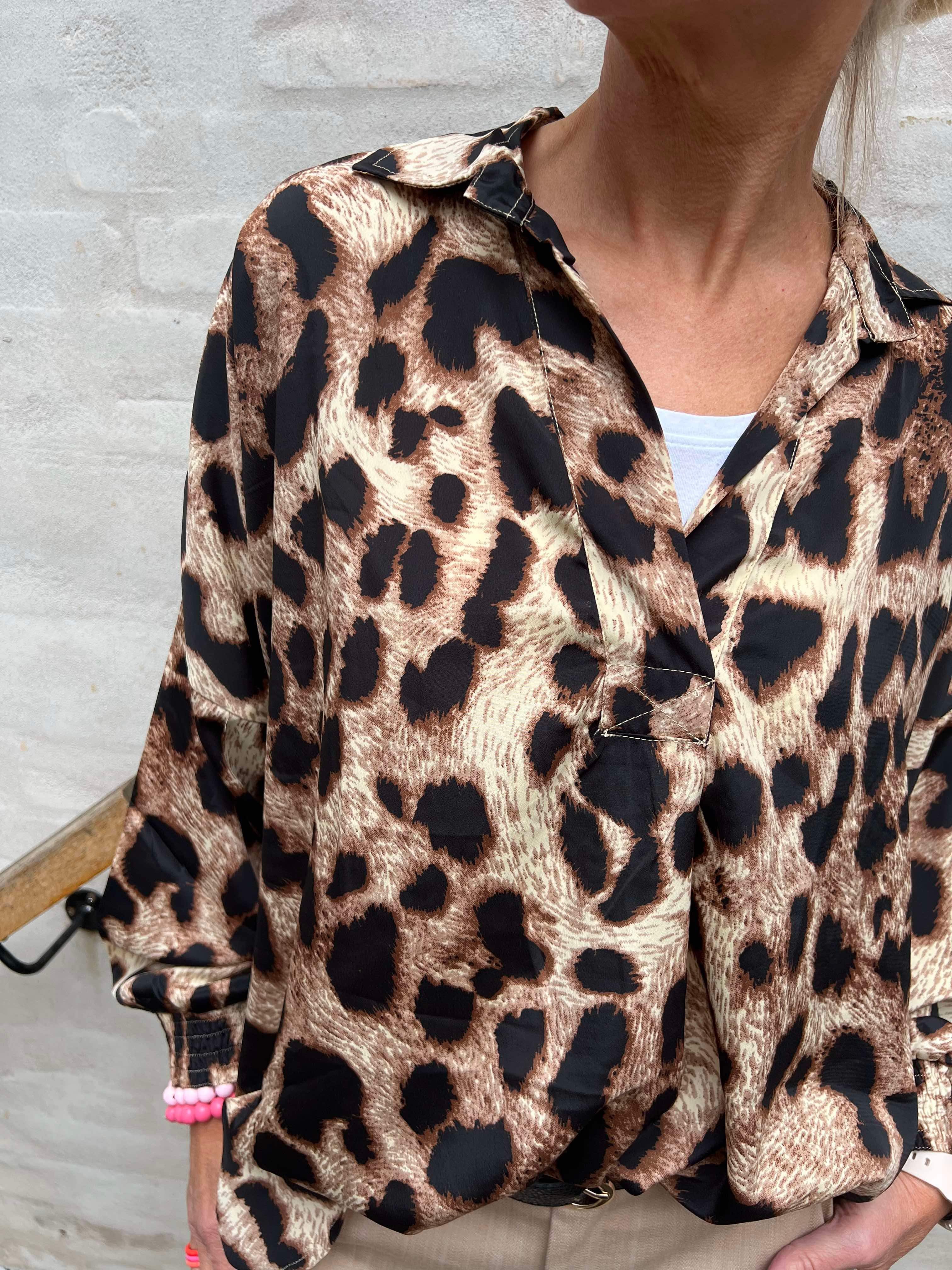 Luna kaftan blouse golden leopard