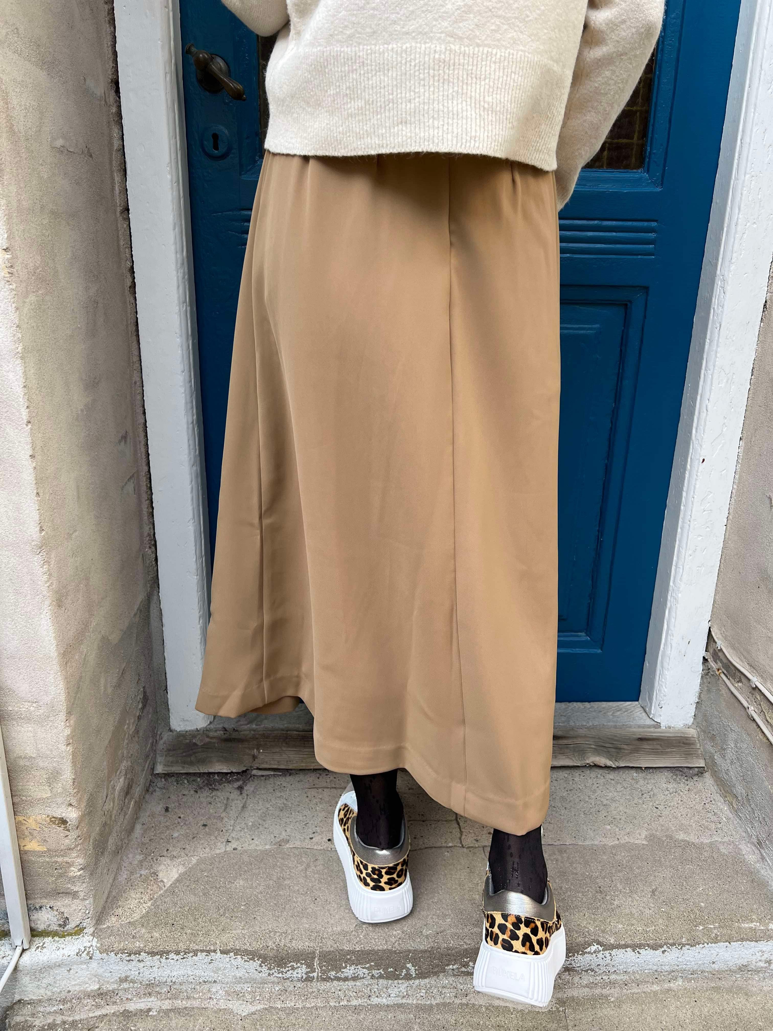 Anya pleat skirt khaki