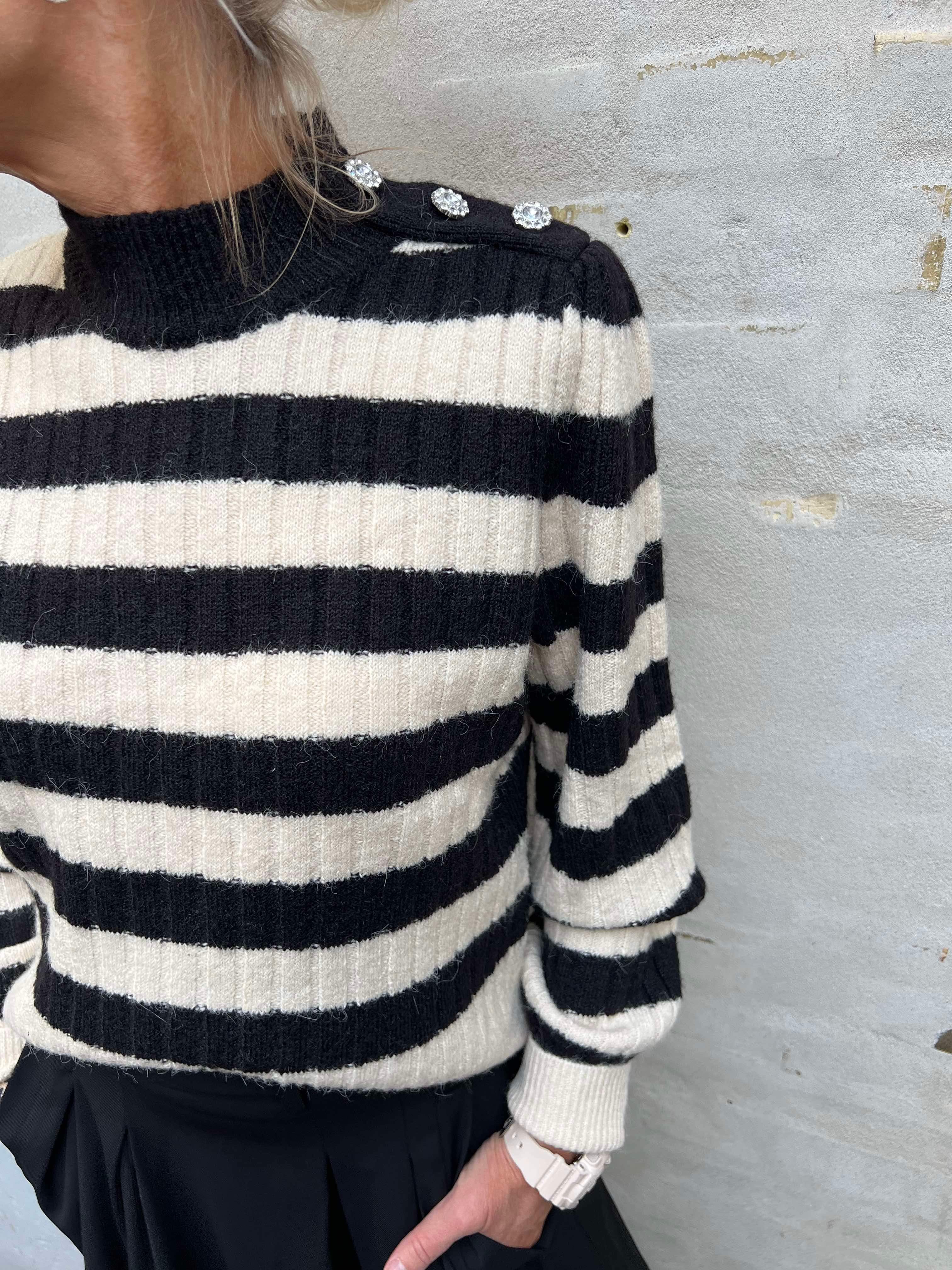 Elya LS highneck pullover black/stripes