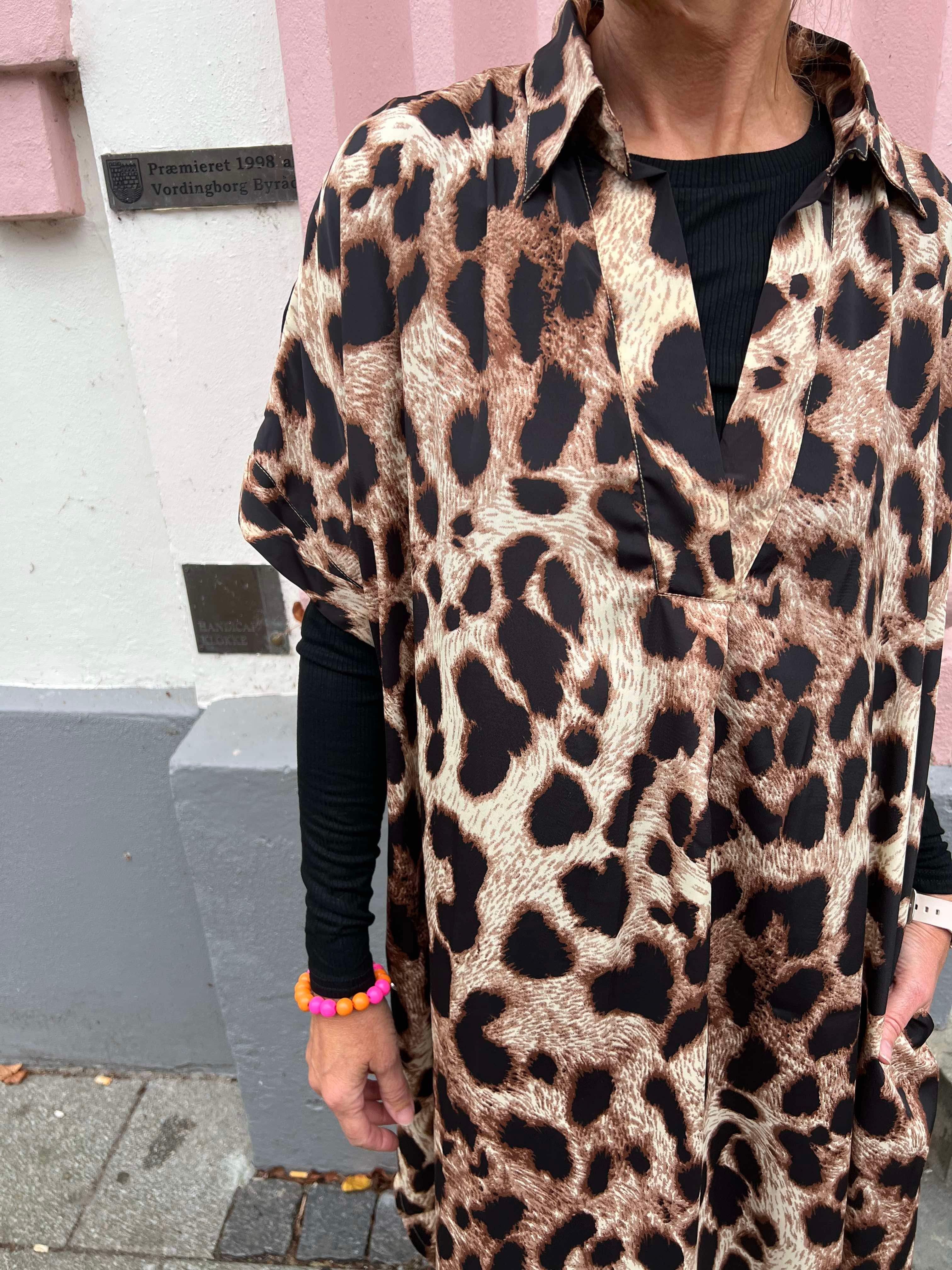 Luna kaftan tunic golden leopard