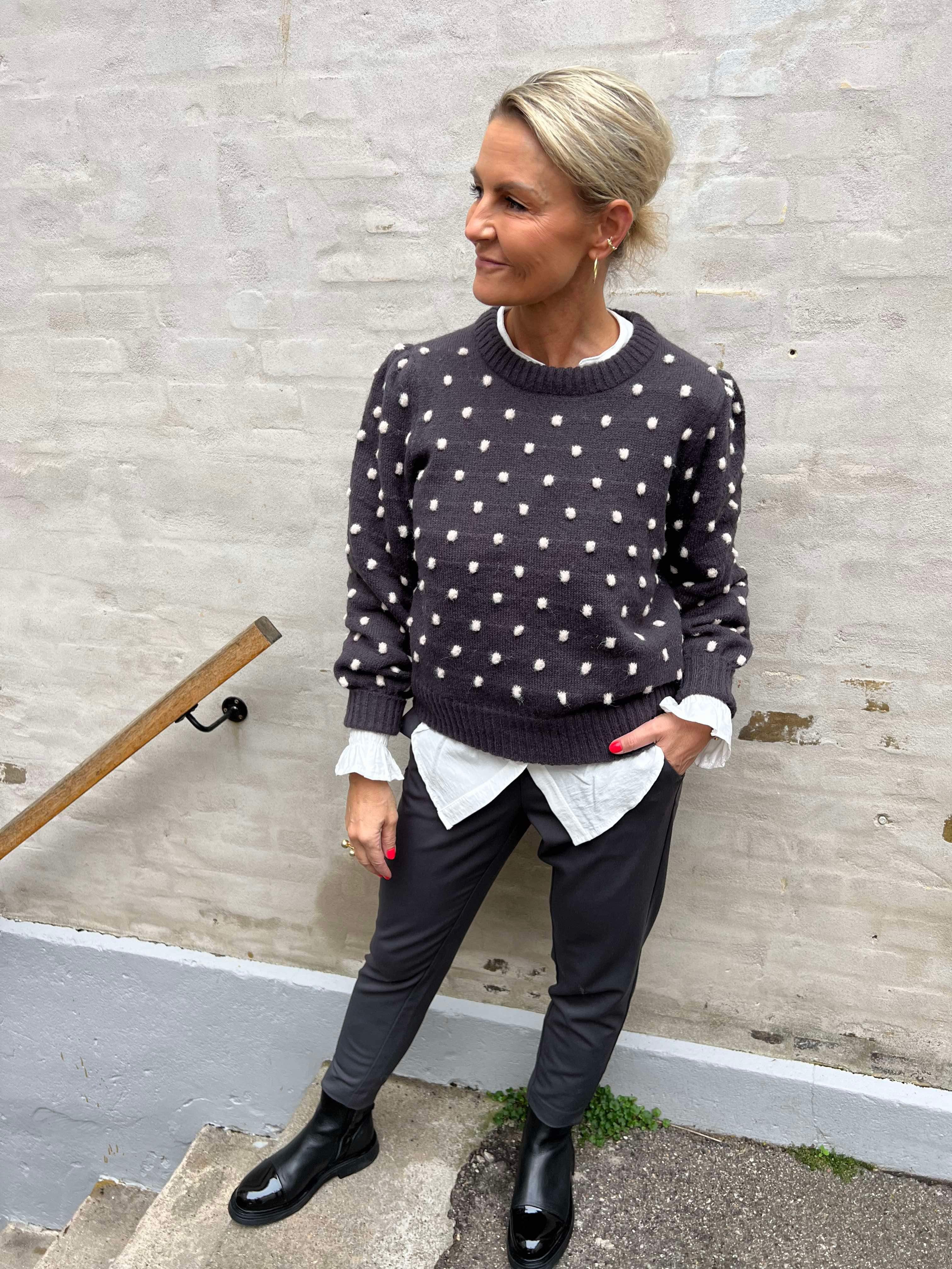 Sigrid life L/S knit dot dark grey melange