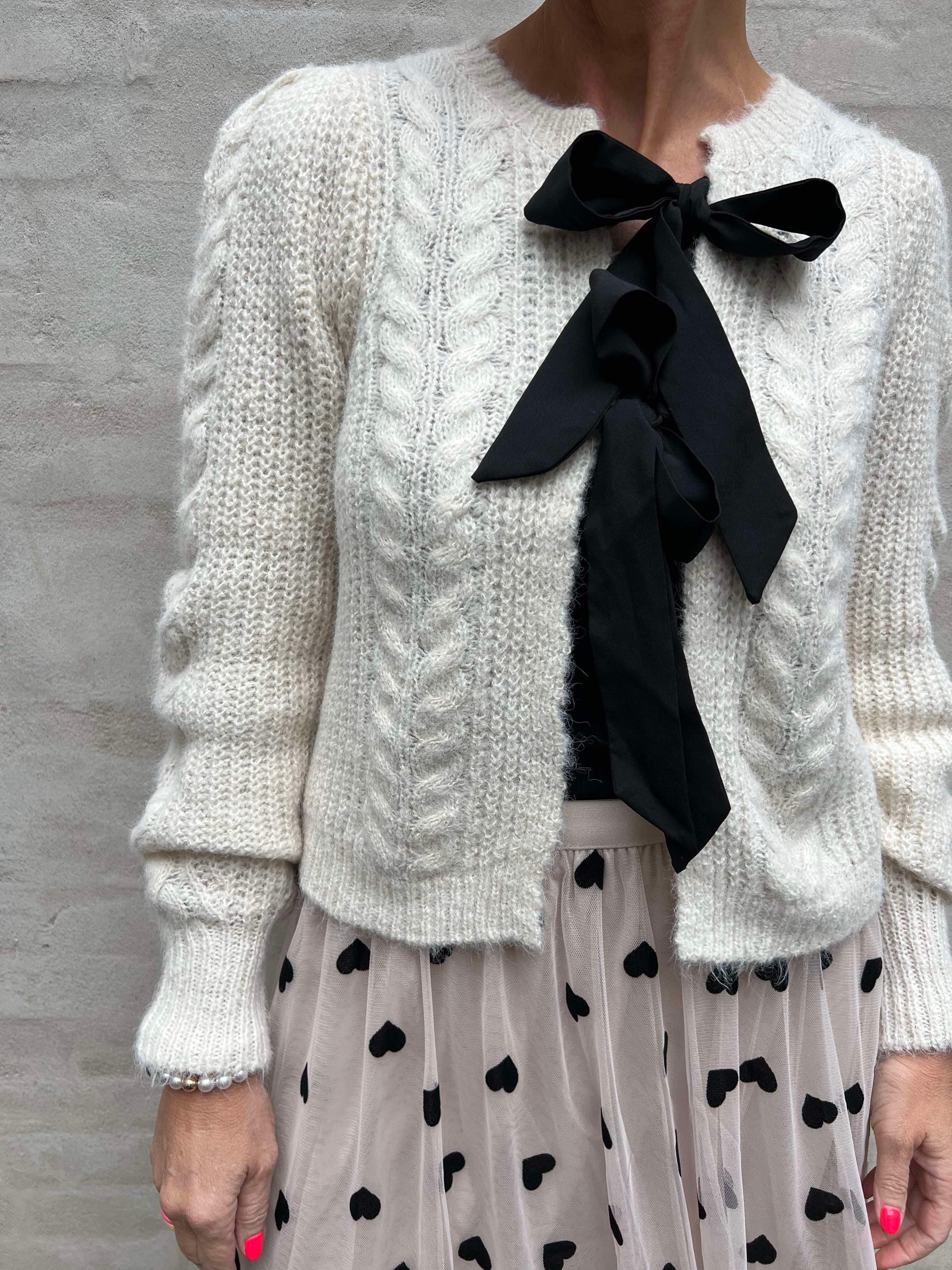 Row LS O-neck bow knit birch