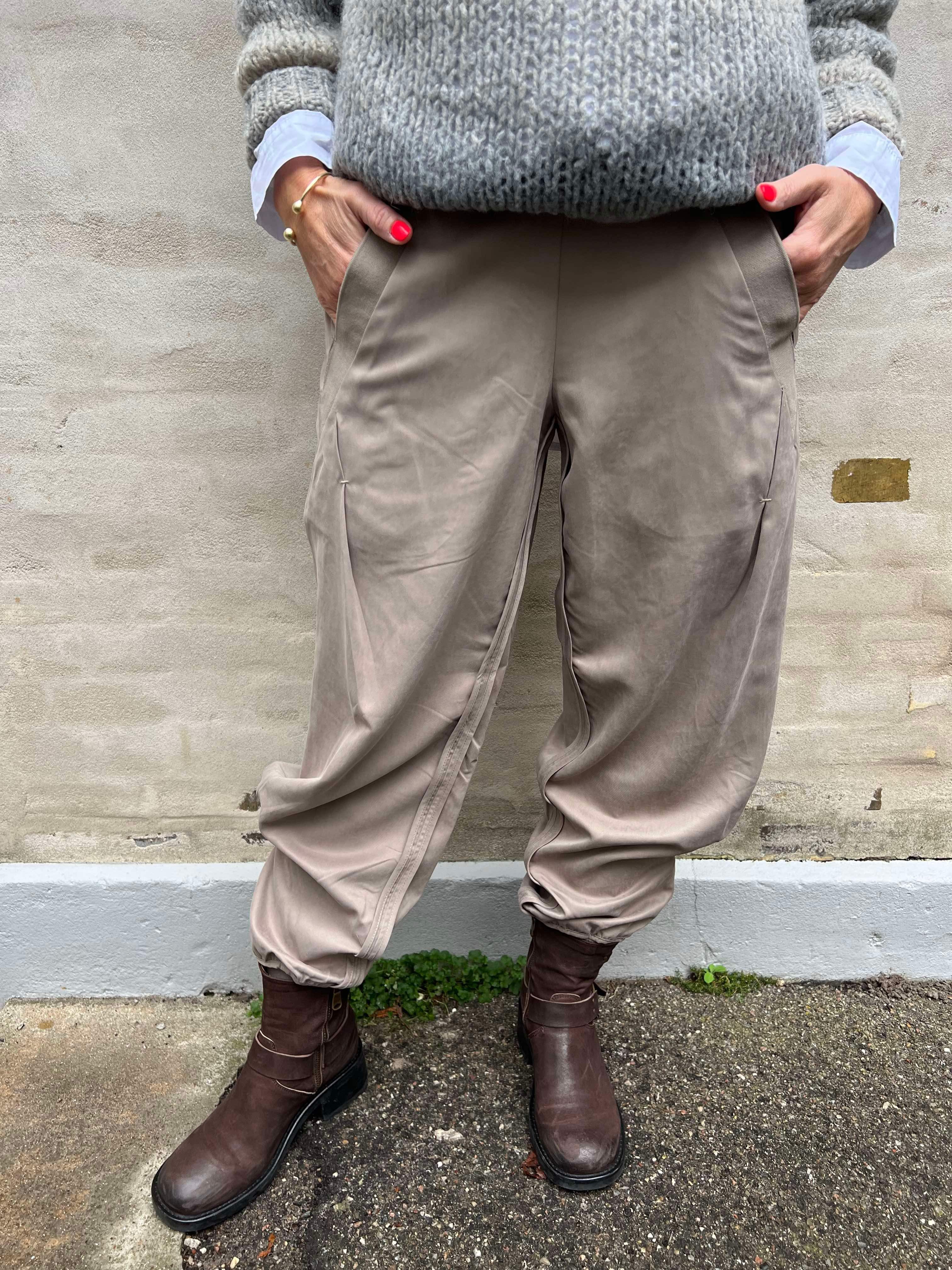 MollieGO lu pants grey sand